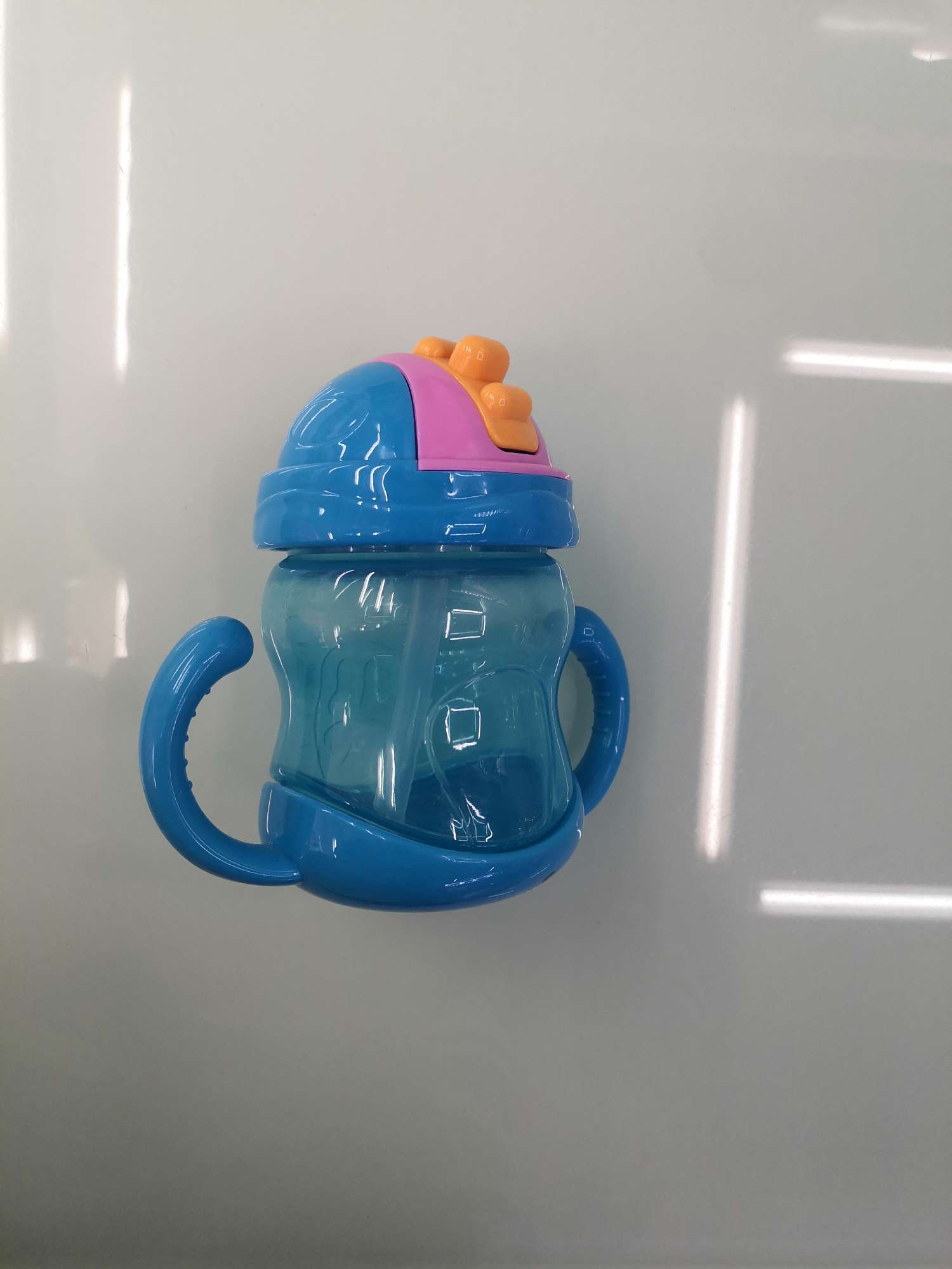 婴儿水杯