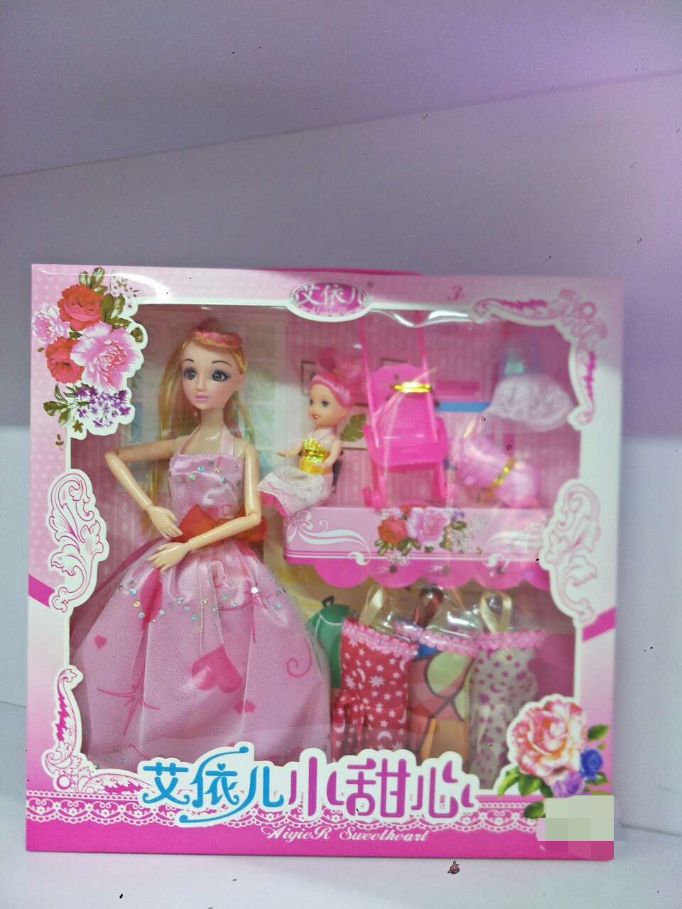 Q14盒装芭比娃娃