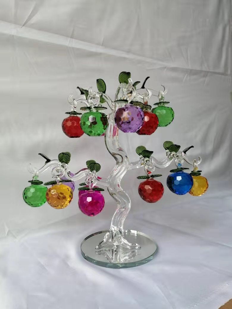 18 hanging apples details Picture