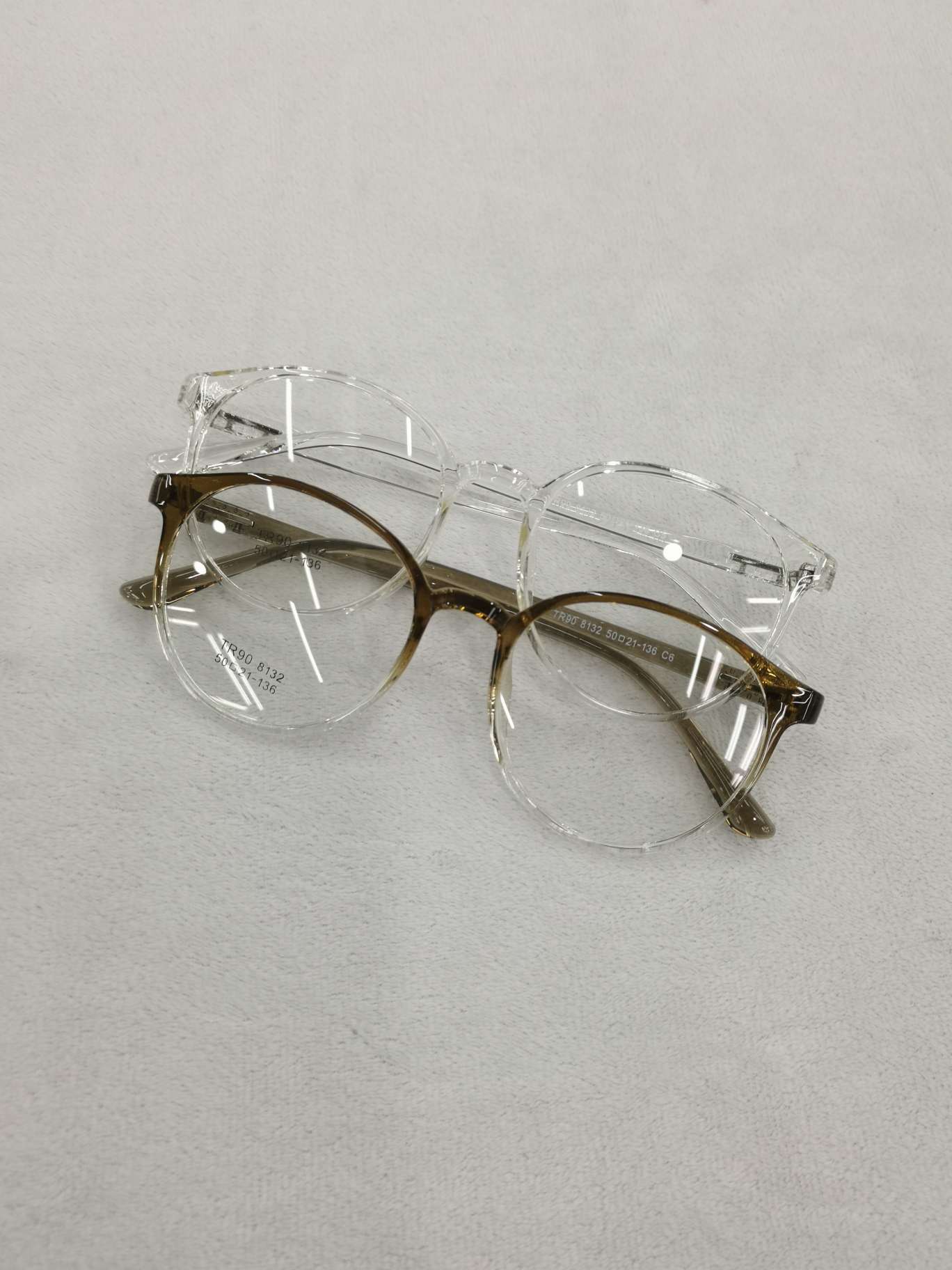 眼镜框大框配近视