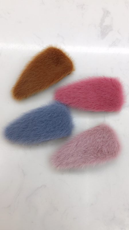 Plush fall and winter hair clips thumbnail