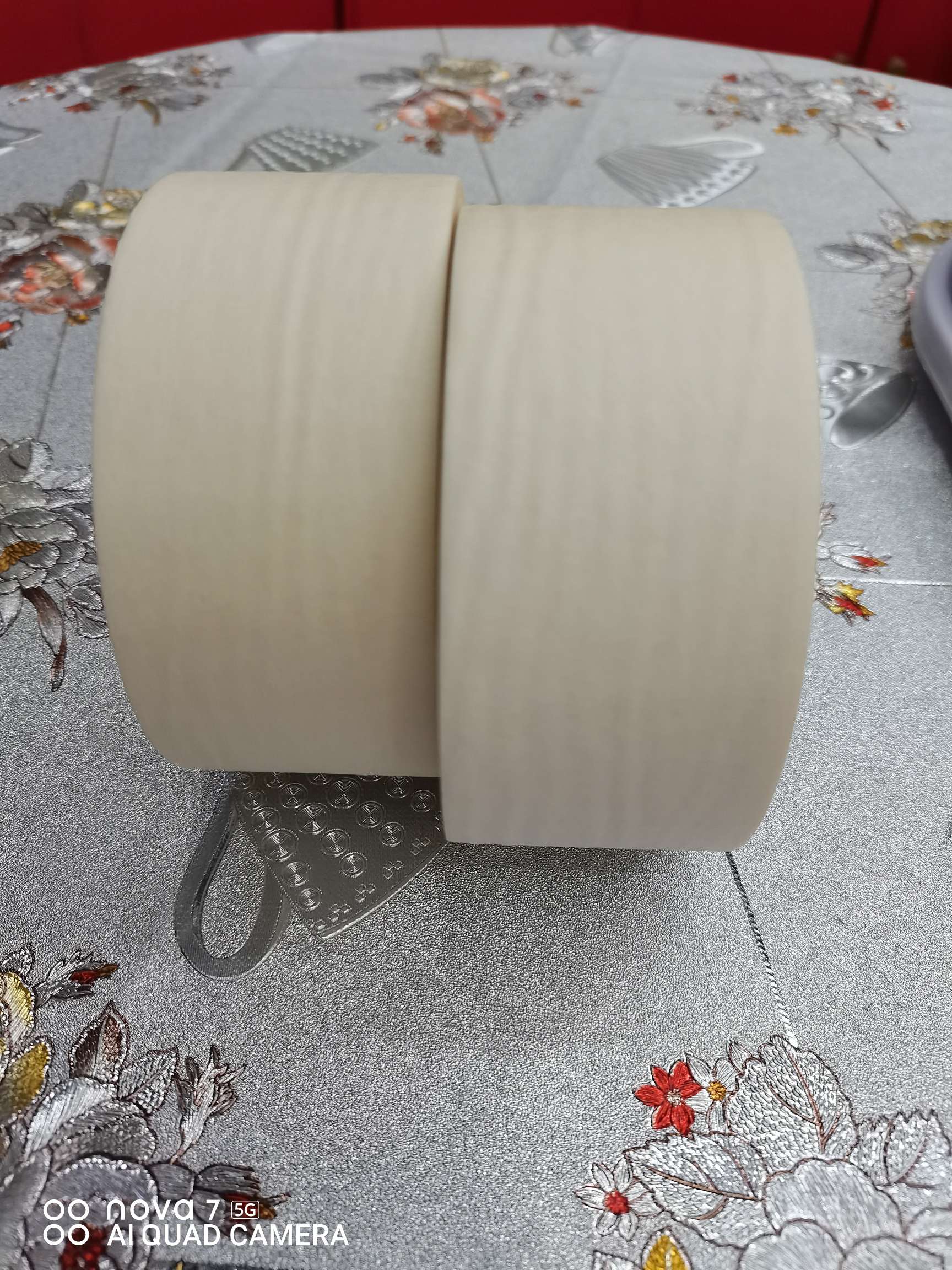 办公必备 文化装订用品 高粘度桌面用胶带美术画画素描美缝贴边可书写不残留手撕无痕 材质 防走光贴纸  强力固定无痕详情3