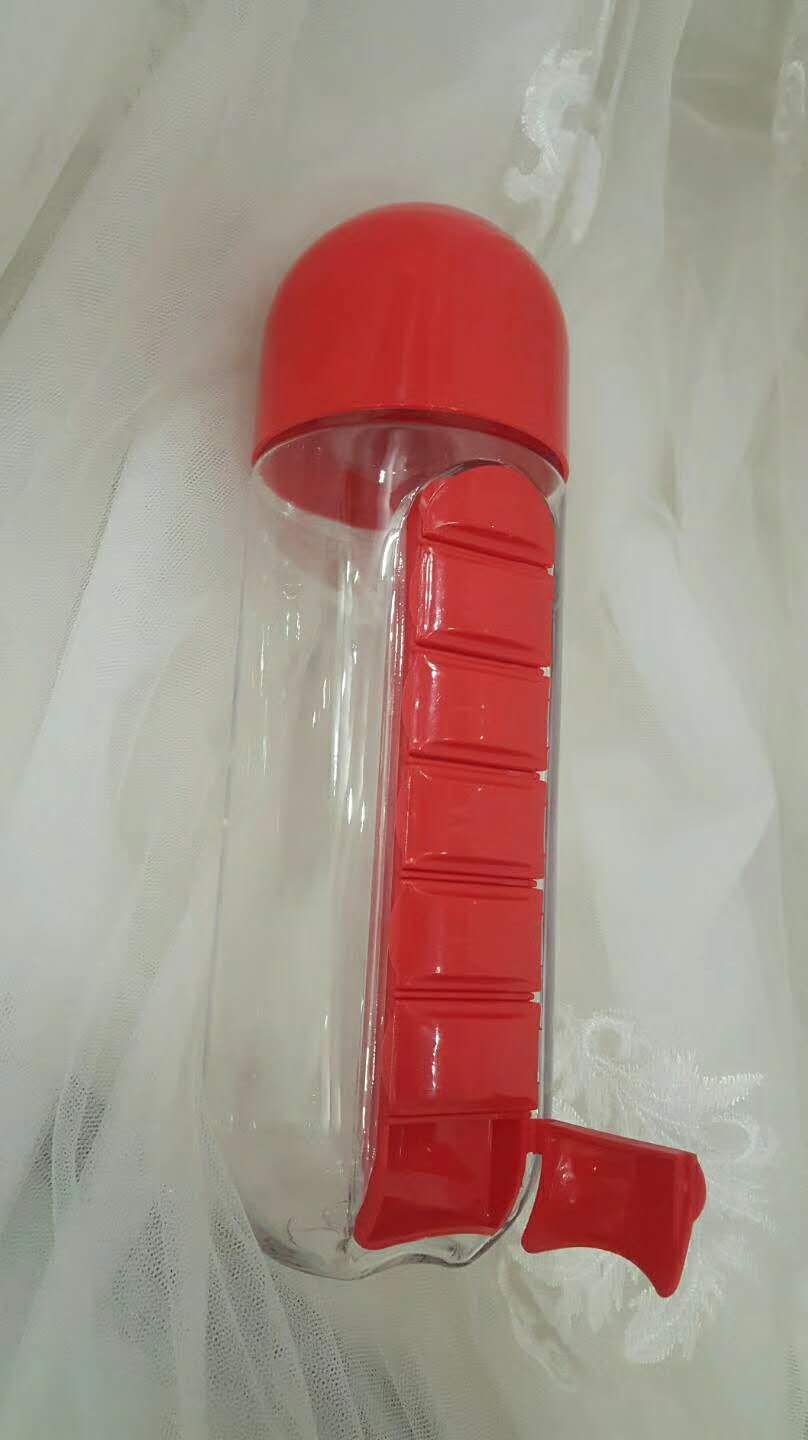 Yiwu Good Goods 7-day pill cup packing quantity: 96PCS Volume: 66*49*50CM=0.16CBM Color: 3- 4 randomly mixed packages details Picture