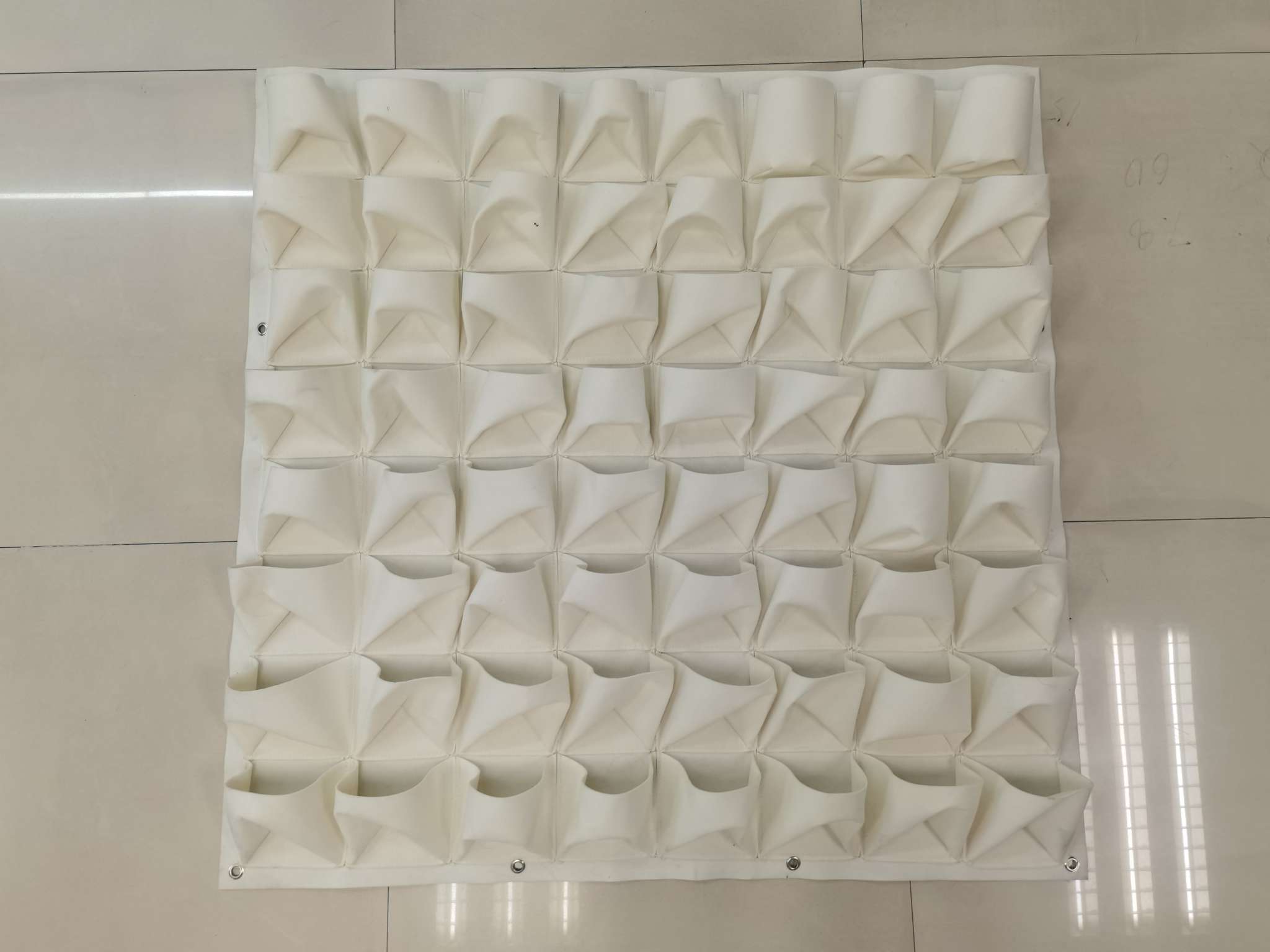 Wall-Mounted Three-Dimensional Felt Plant Bag