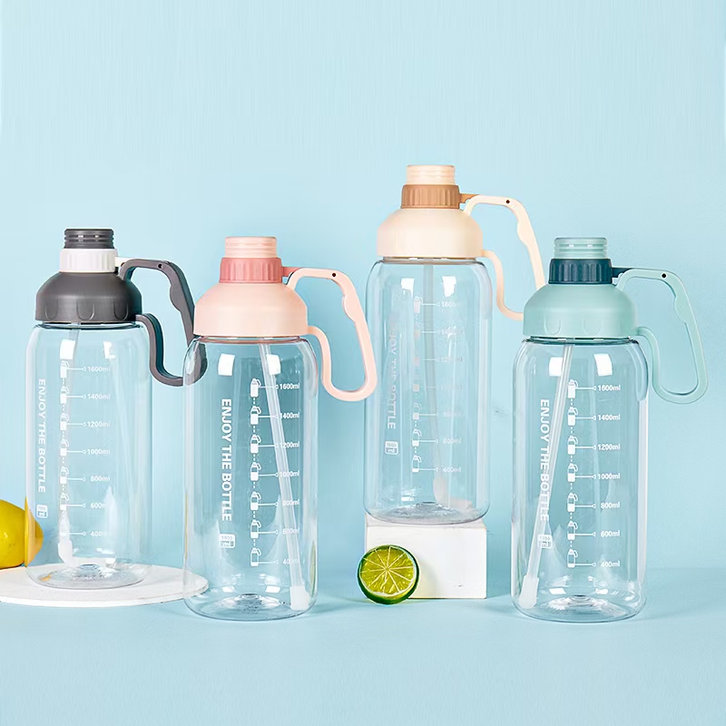 Large capacity 1600ML space cup with scale, portable student sports outdoor fitness drinking cup, small gift recommendation 769