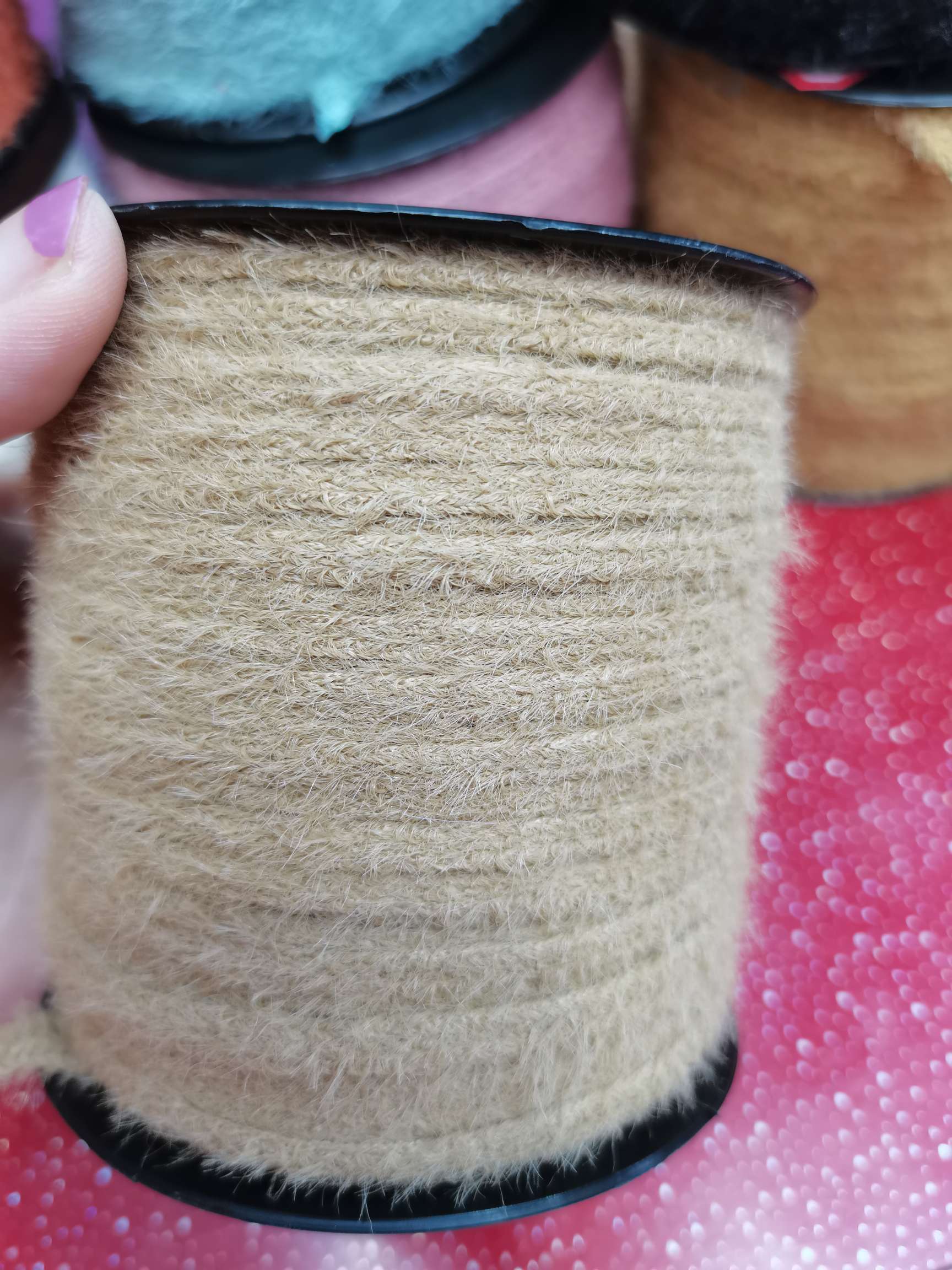 薄款水貂毛白底实物图