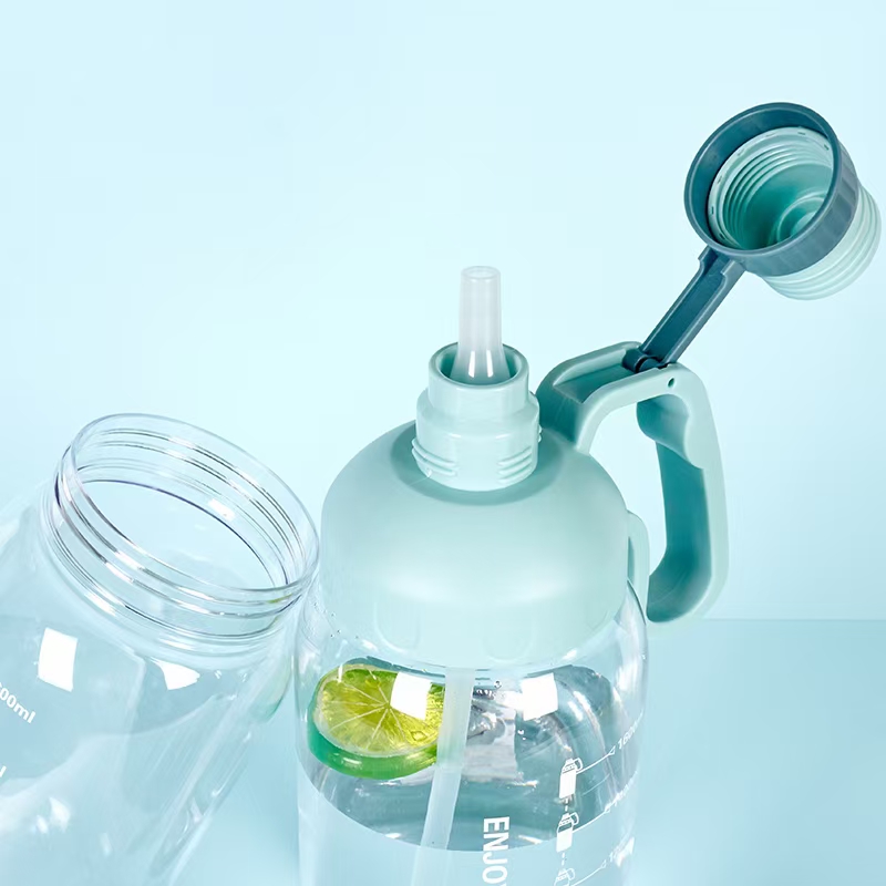 Large capacity 1600ML space cup with scale, portable student sports outdoor fitness drinking cup, small gift recommendation 769 details Picture