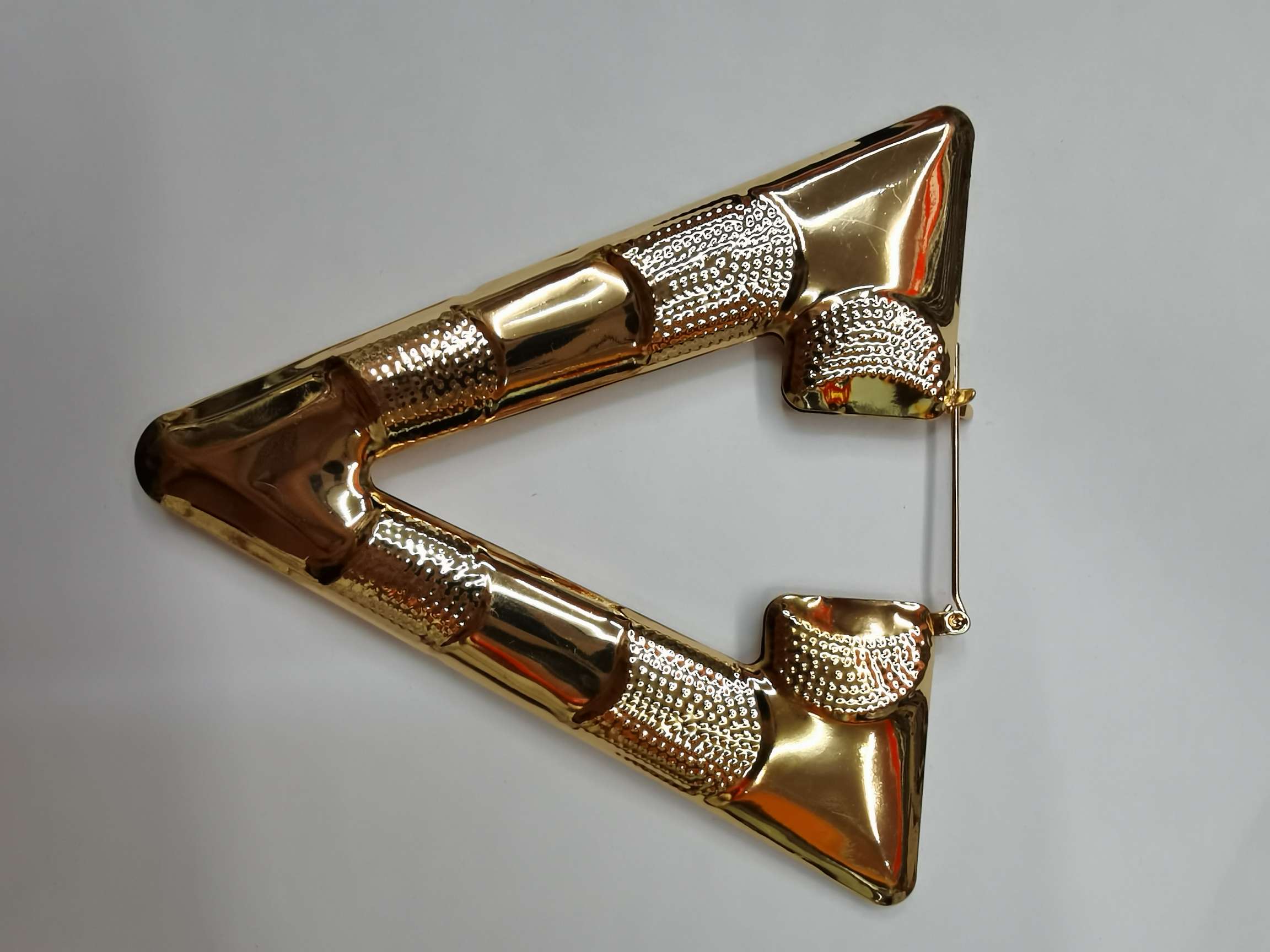 قطع القرط المصنوعة من الحديد المسحوبة مباشرة من جانب الصانع Item Picture