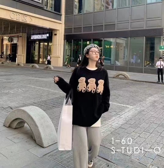 三只小熊毛衣细节图