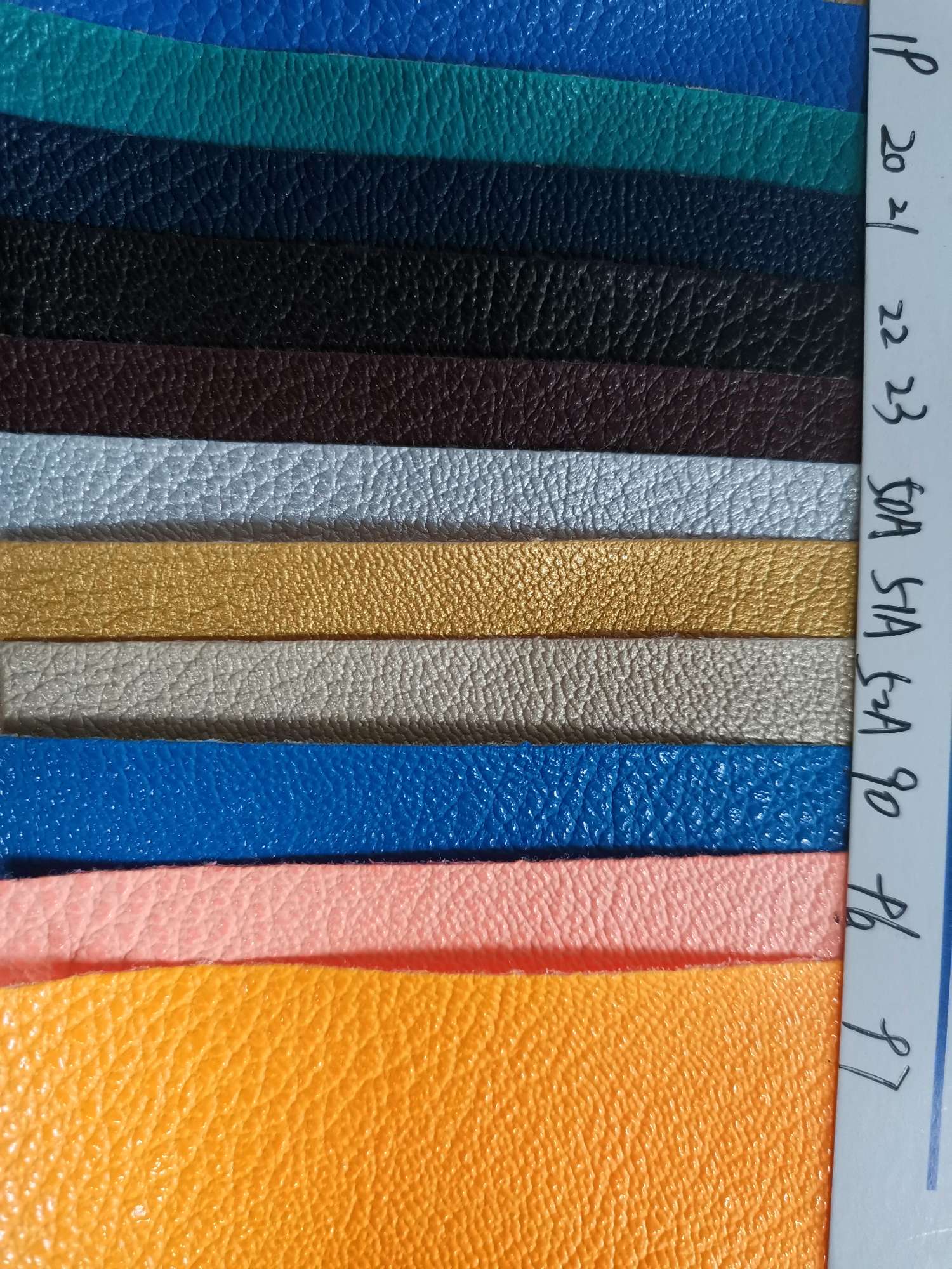 Factory direct sales of large quantities of PU bottom fleece surface eco-friendly No. 8 color bags, shopping bags, cosmetic bags and decorative fabrics details Picture