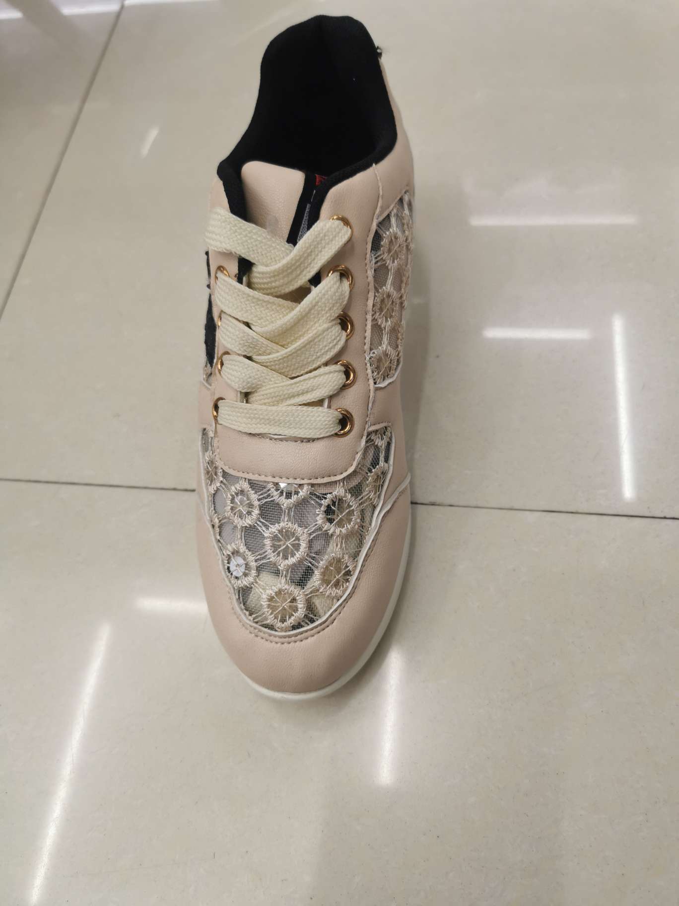 休闲鞋女时尚