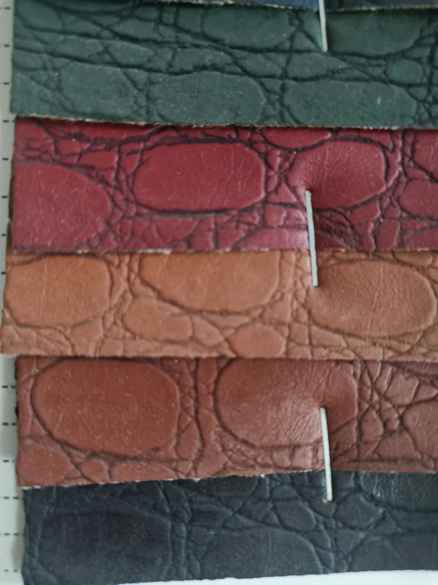 Factory direct sales with large quantities of YF1128PU leather 7-color bags, shopping bags, cosmetic bags and decorative fabrics in stock details Picture