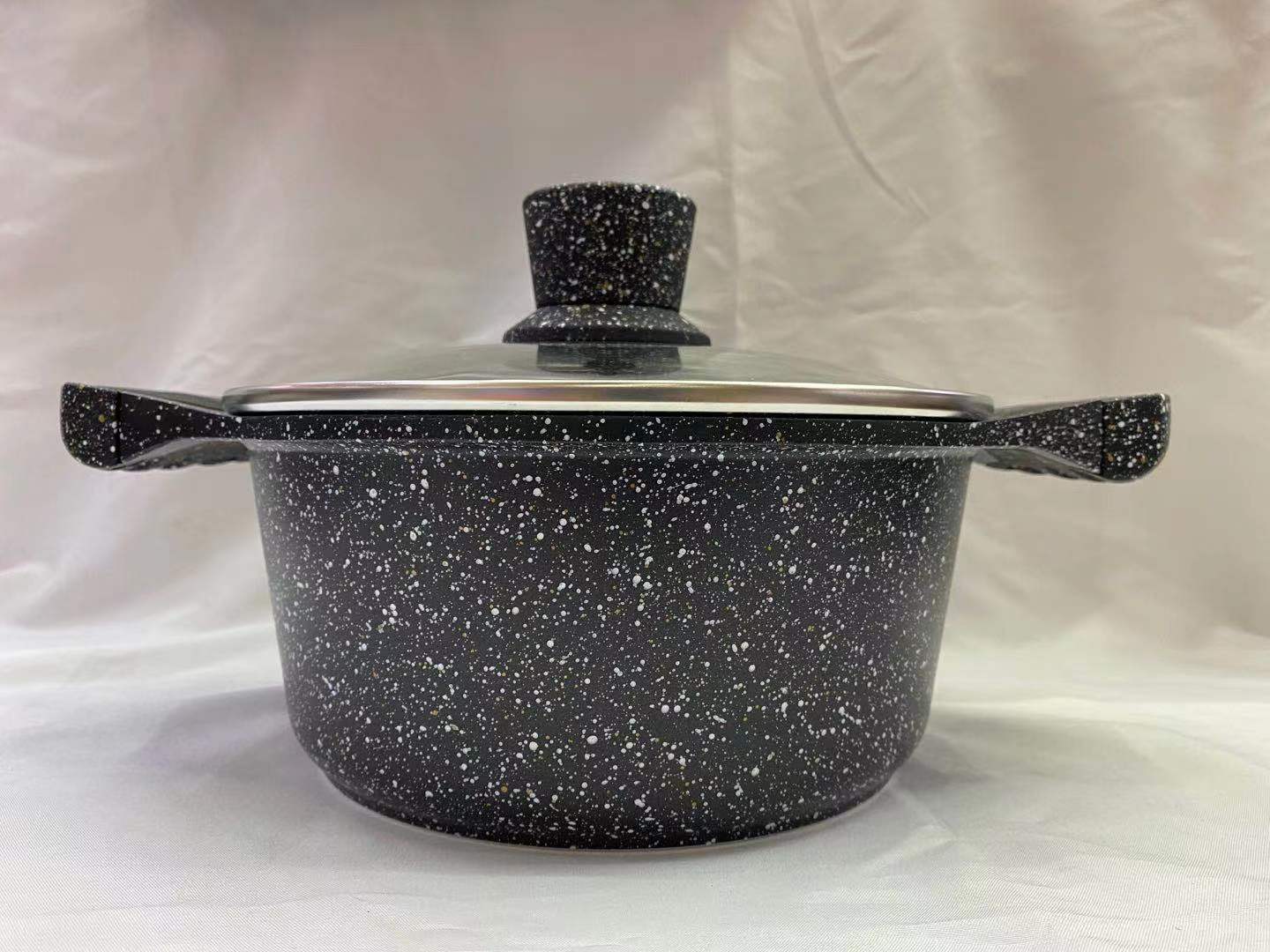 A 20cm flat-mouthed soup pot