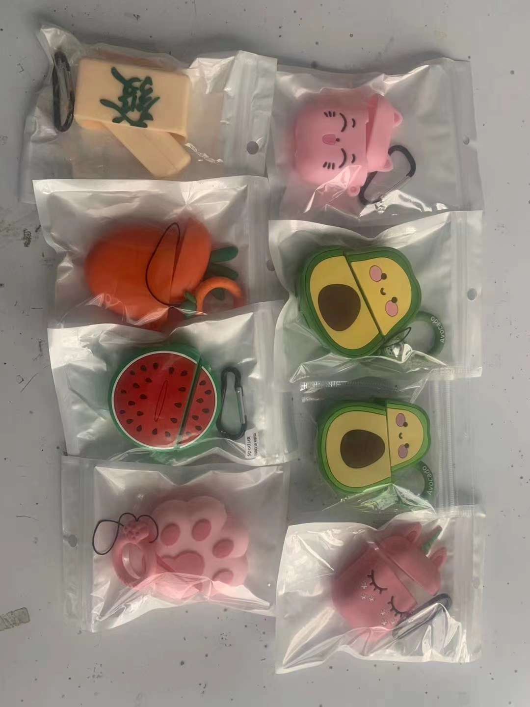 Silicone and cartoon protective cases for 2nd and 3rd generation Apple Bluetooth headphones are shockproof Application Scenario