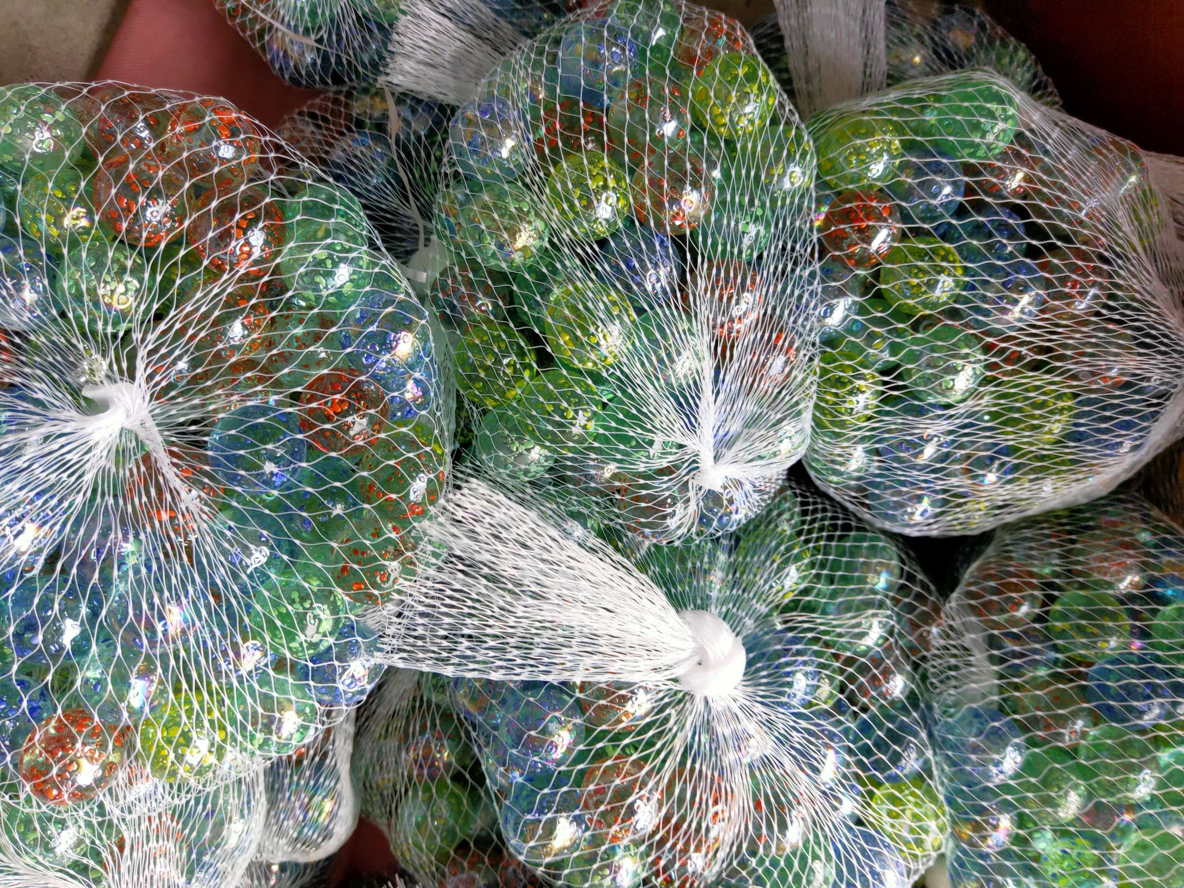50 16mm colored transparent sesame glass balls, red, yellow, blue and green mottled glass marbles full figure