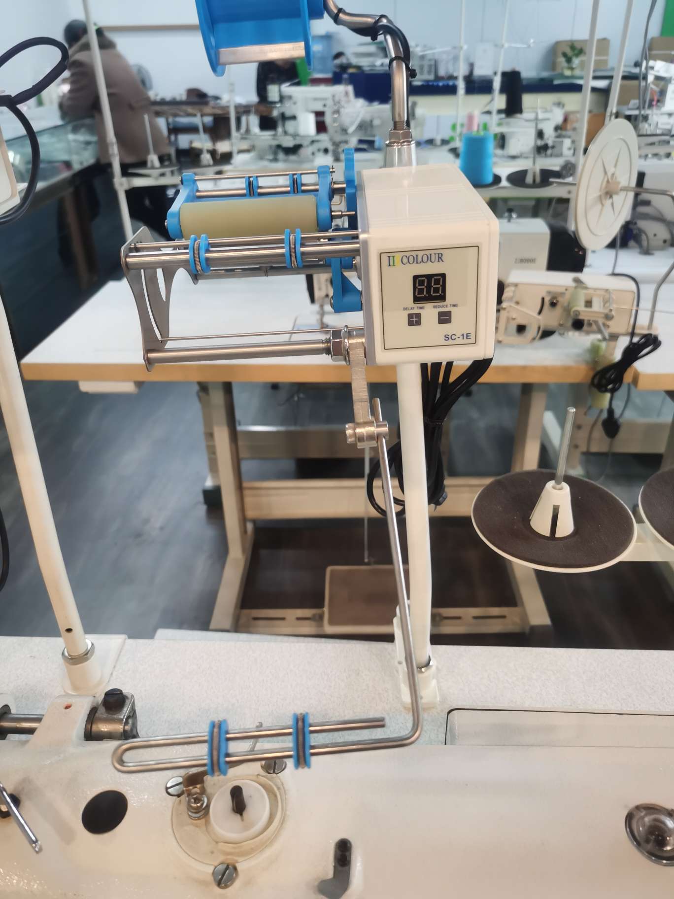 A feeding machine sewing machine