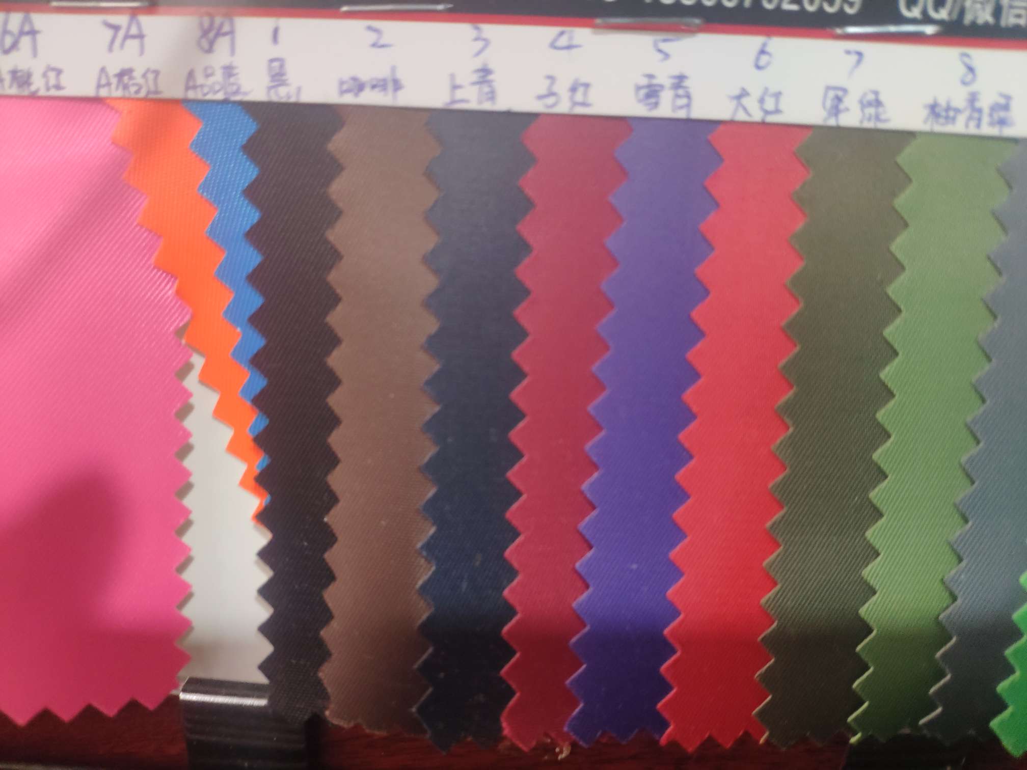 Fluorescent fabric manufacturer direct sales, best-selling new PVC leather, large stock of high, medium and low grade luggage, sofa, shoe materials and fabrics details Picture