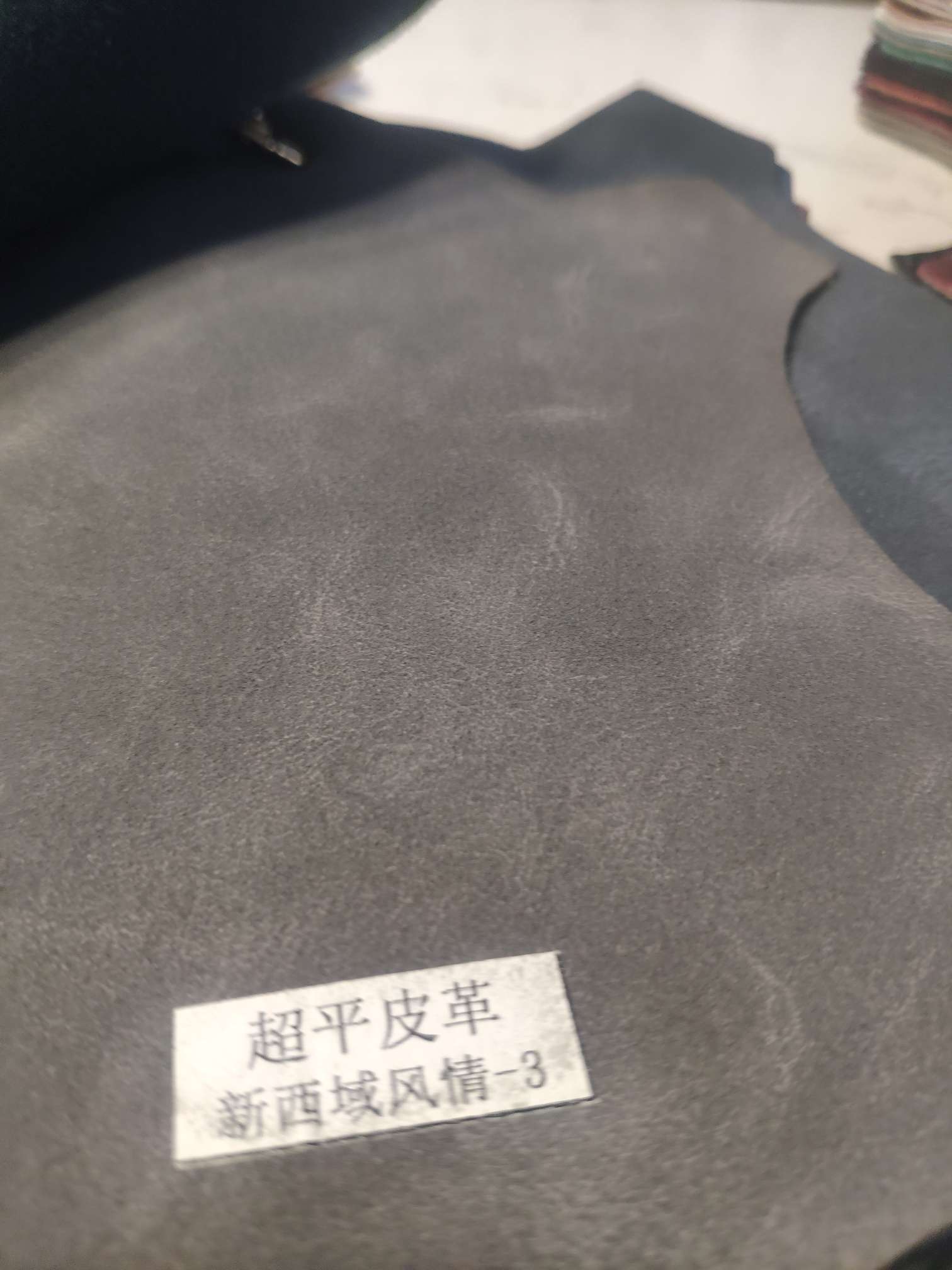New Western Regions Style -12 Factory Direct Sales, hot-selling new PU leather, large stock, high, medium and low grade luggage, sofa, shoe materials, fabric, leather fabric details Picture