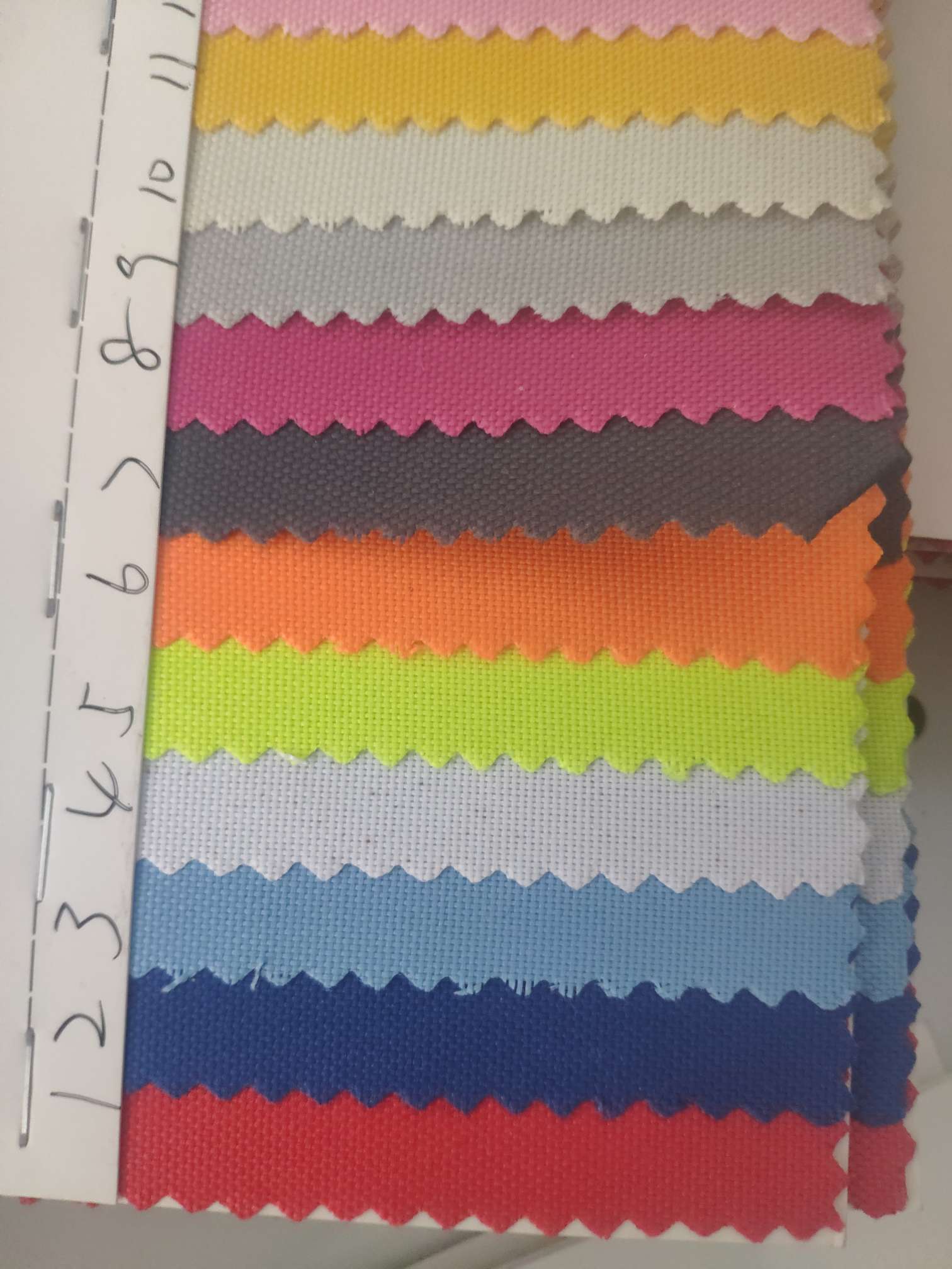 9*6PU厂家直销热销新款   PU皮革大量现货高中低档箱包沙发鞋材面料产品图