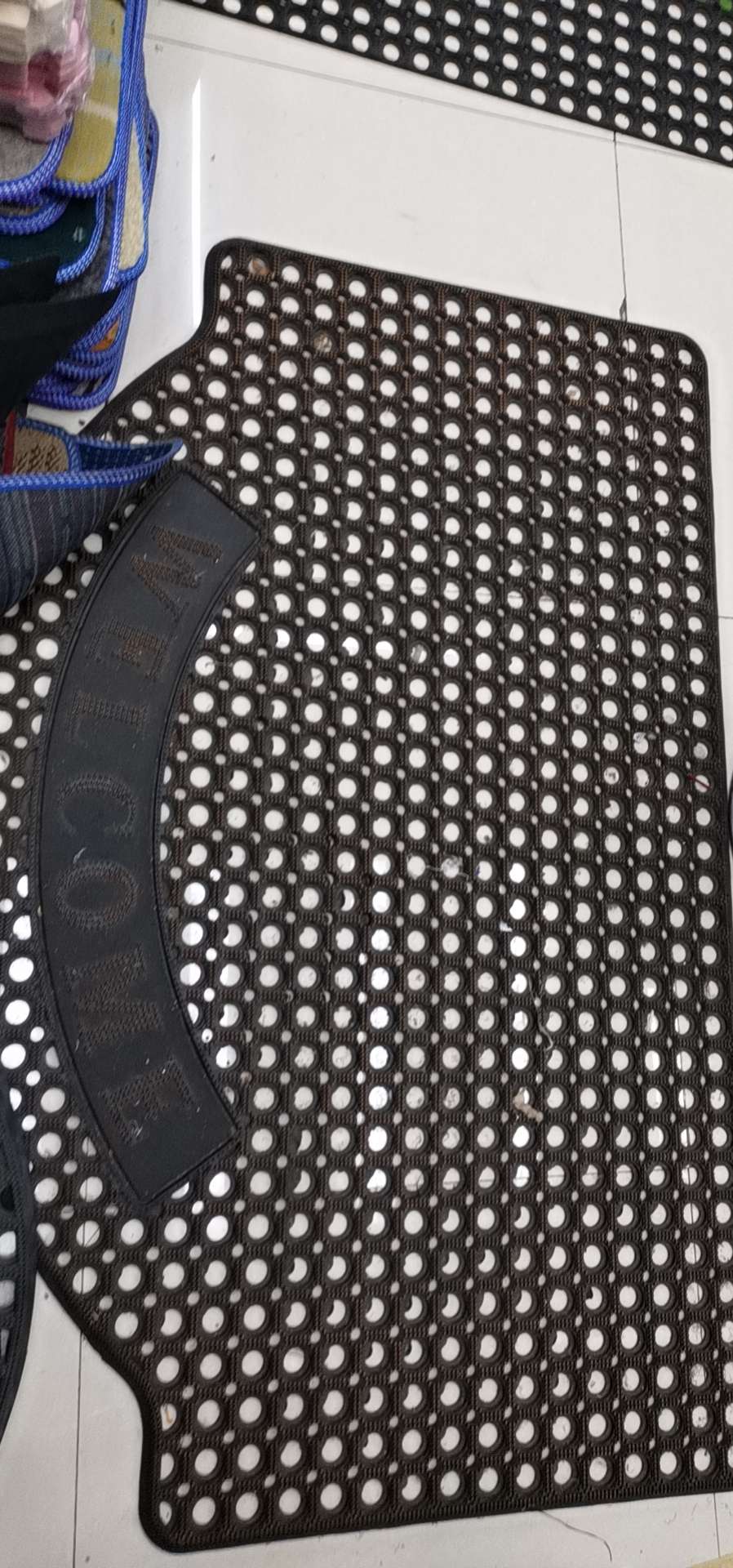 80X120 hole non-slip mat thumbnail