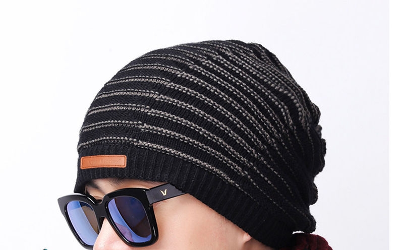 Winter knitted caps are unisex Application Scenario