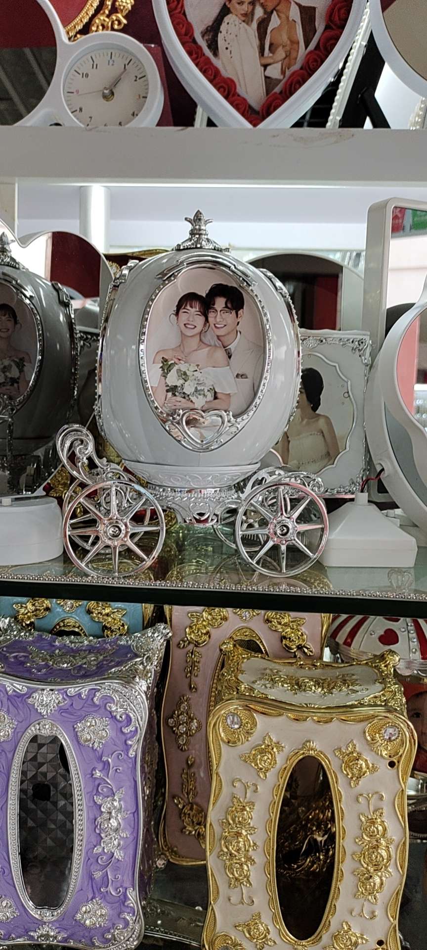 Carriage photo frame, carriage handicrafts details Picture