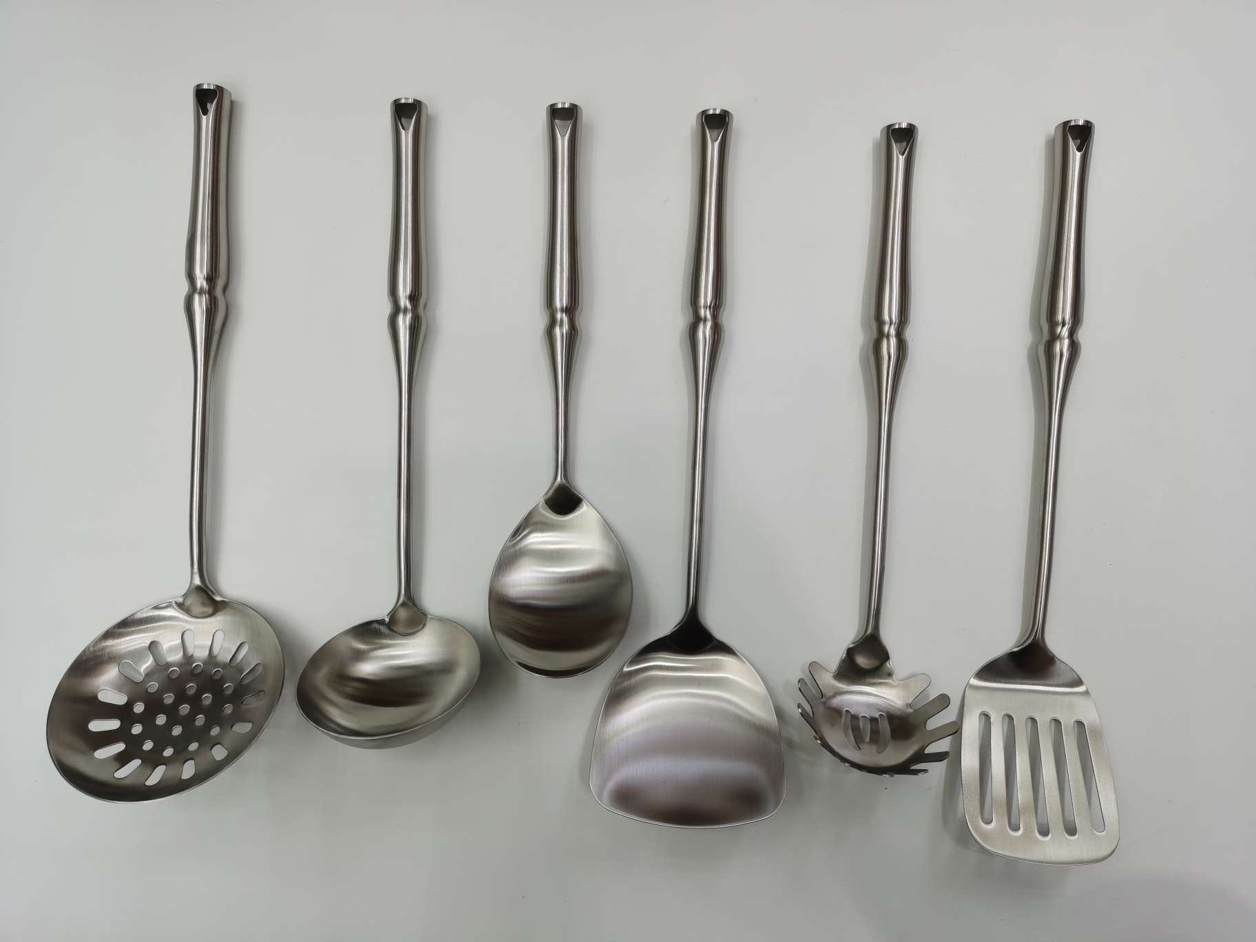 Stainless steel tableware and kitchenware, porridge spoons, spatulas, strainers, rice spoons