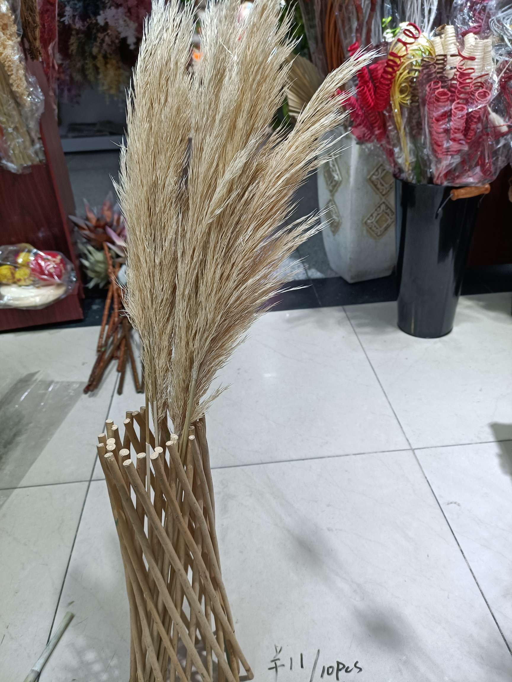 Artificial reed wedding, reed palm-leaf fan branches, eternal flowers, and awns Specification image