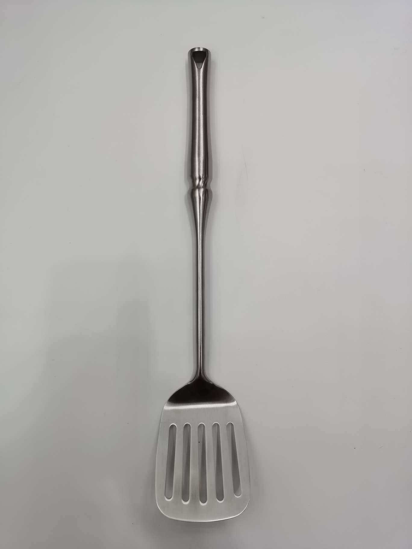 Stainless steel tableware and kitchenware, porridge spoons, spatulas, strainers, rice spoons undefined