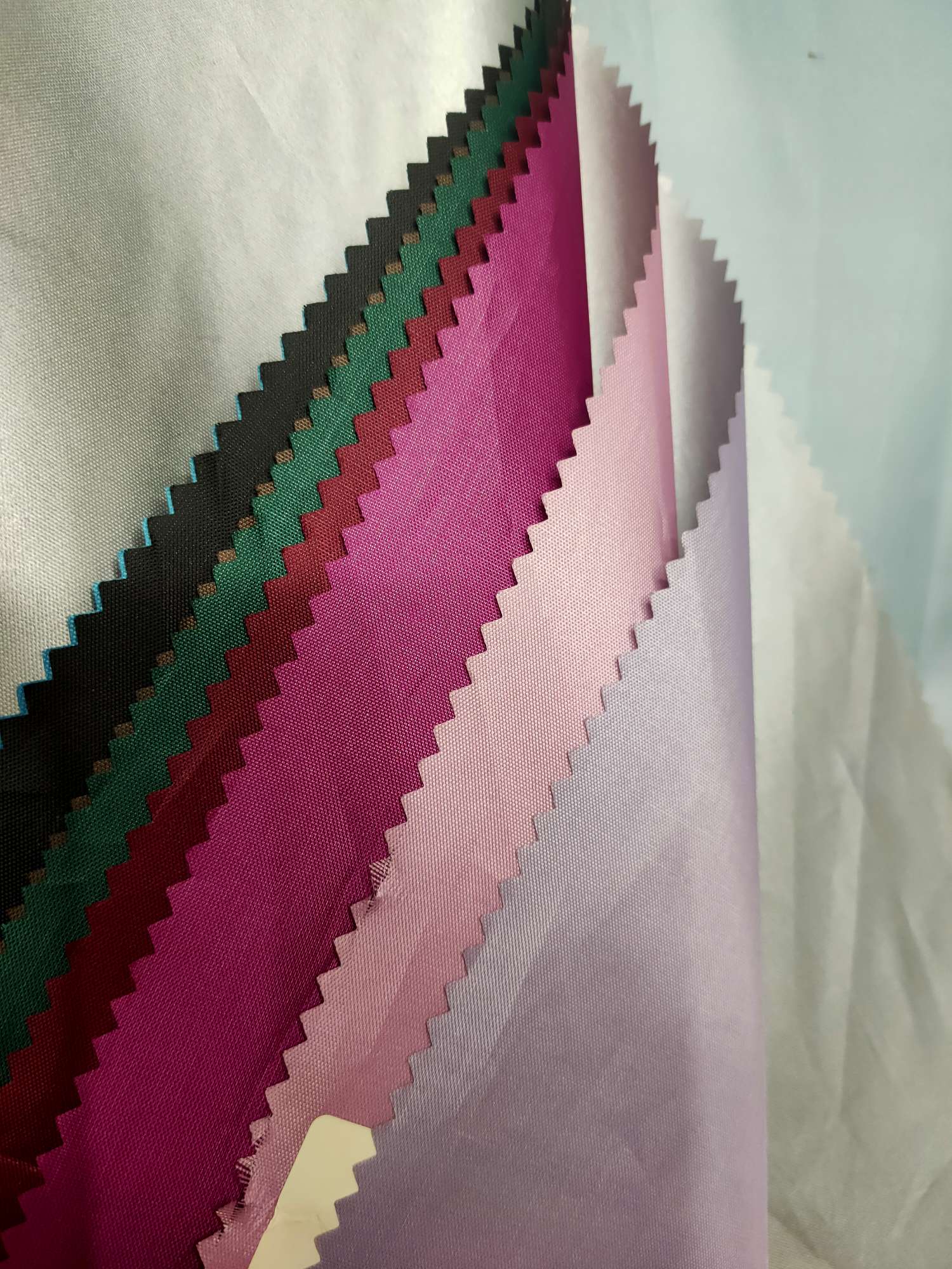 厂家直销190/210涂银面料 多种颜色可选 可用于束口袋雨伞服装箱包等多种用途产品图