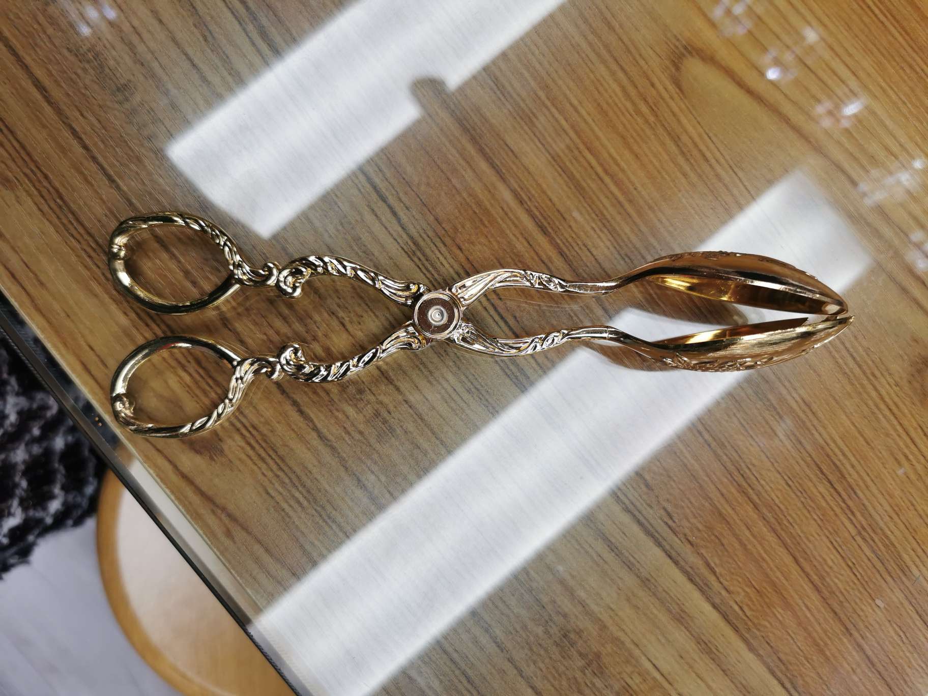 Food tongs details Picture