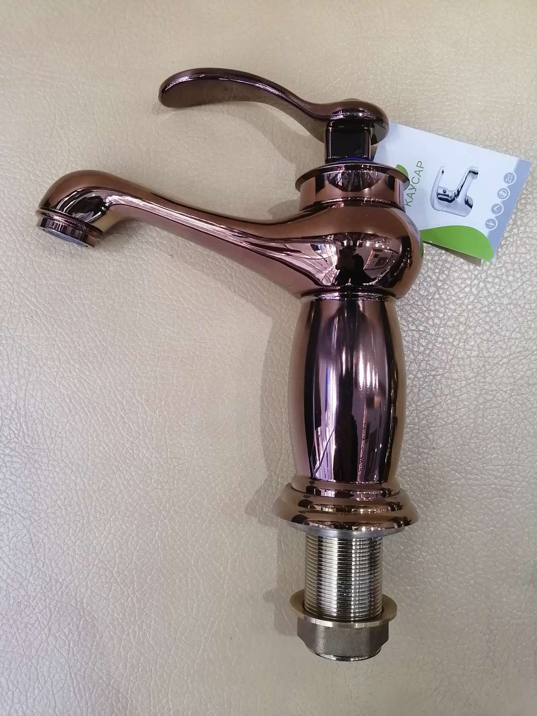 面盆龙头实物图