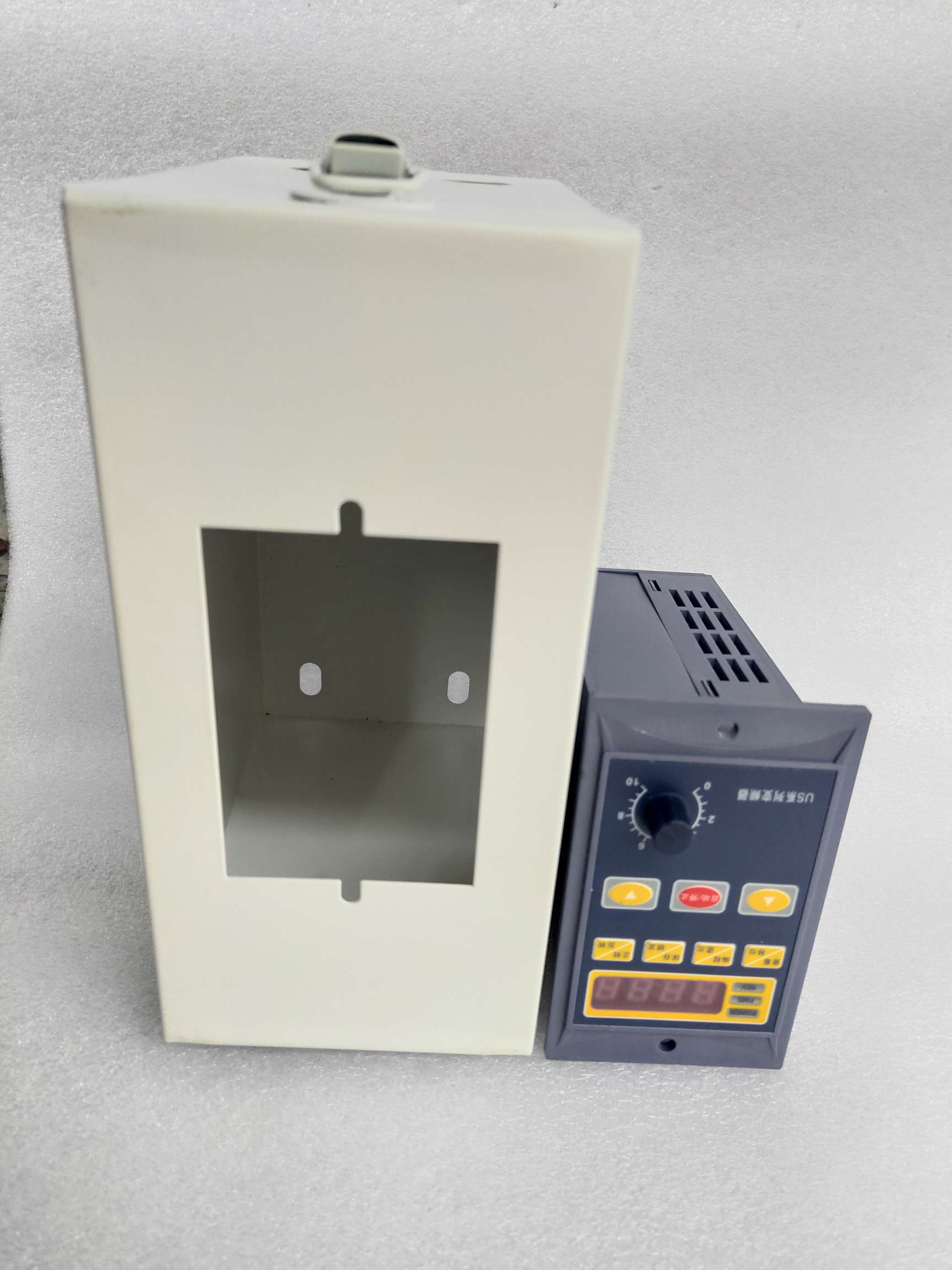 Small frequency converter distribution box details Picture