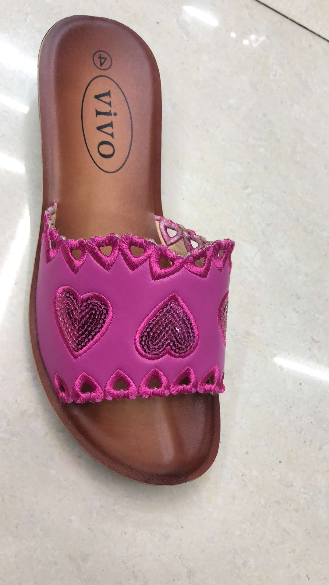 玫红爱心时尚凉拖鞋