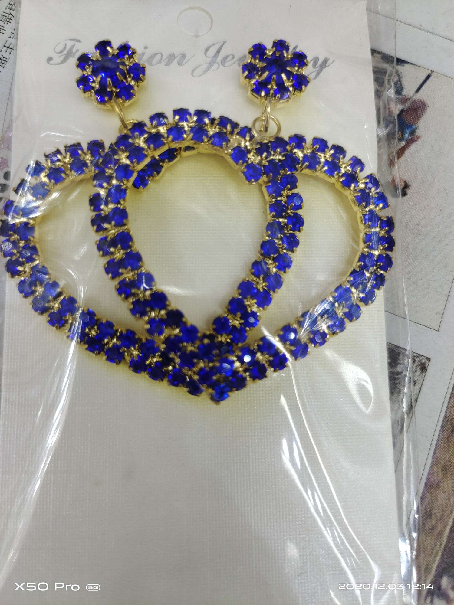 Heart-shaped diamond earrings