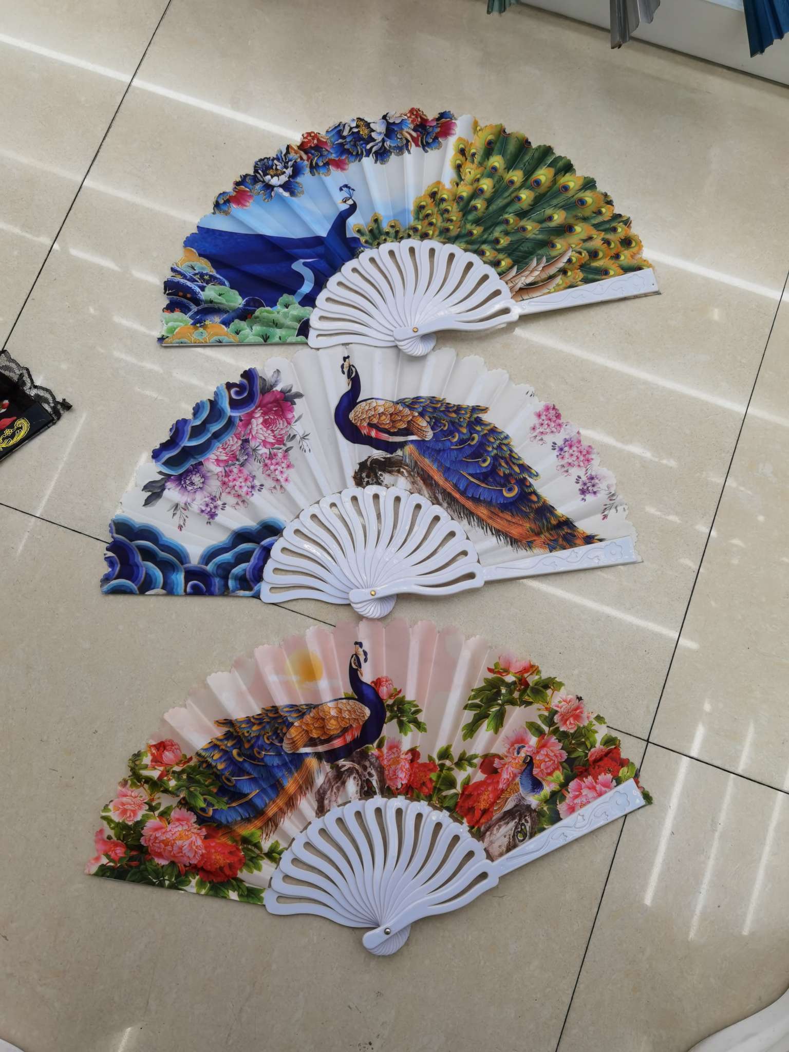 龙骨白干孔雀扇子