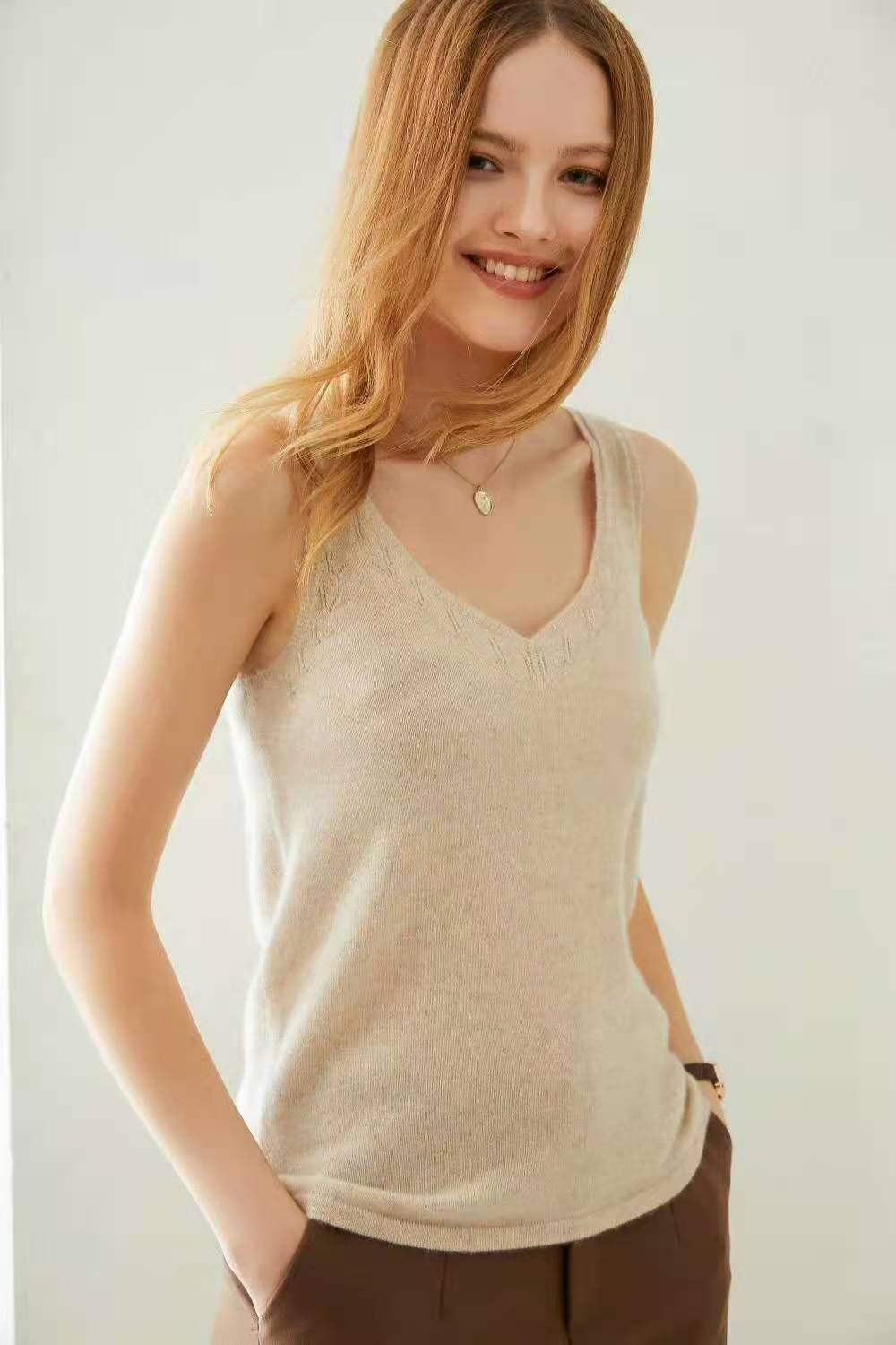 Ladies' cashmere vest undefined