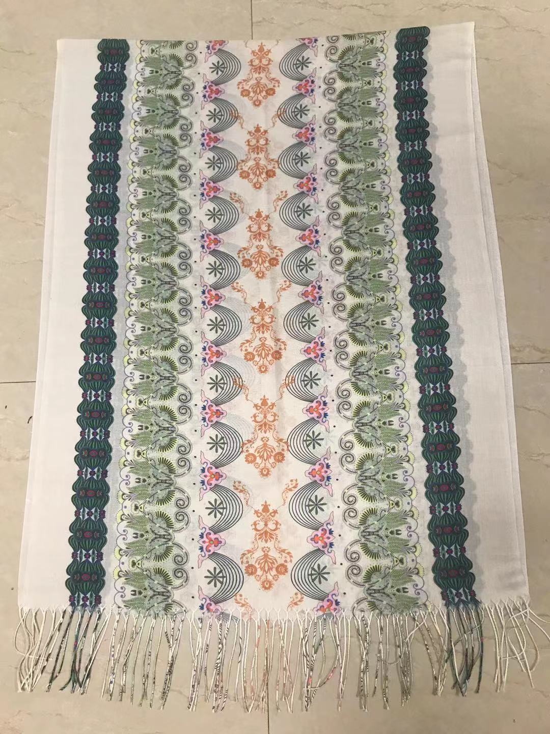 Fringe Scarf details Picture