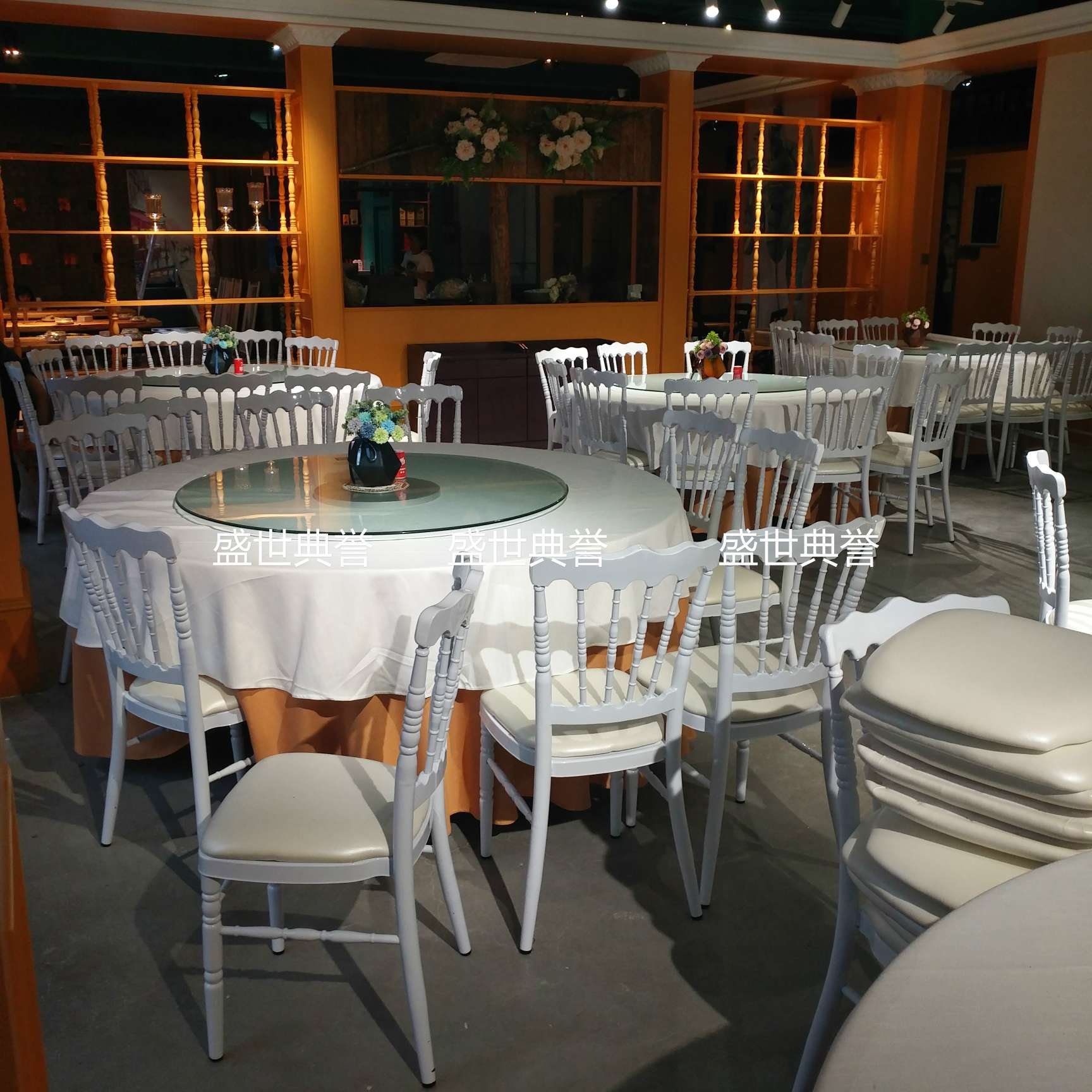 三亚度假酒店户外婚礼竹节椅饭店宴会厅铝合金椅子外贸婚庆皇冠椅详情图9