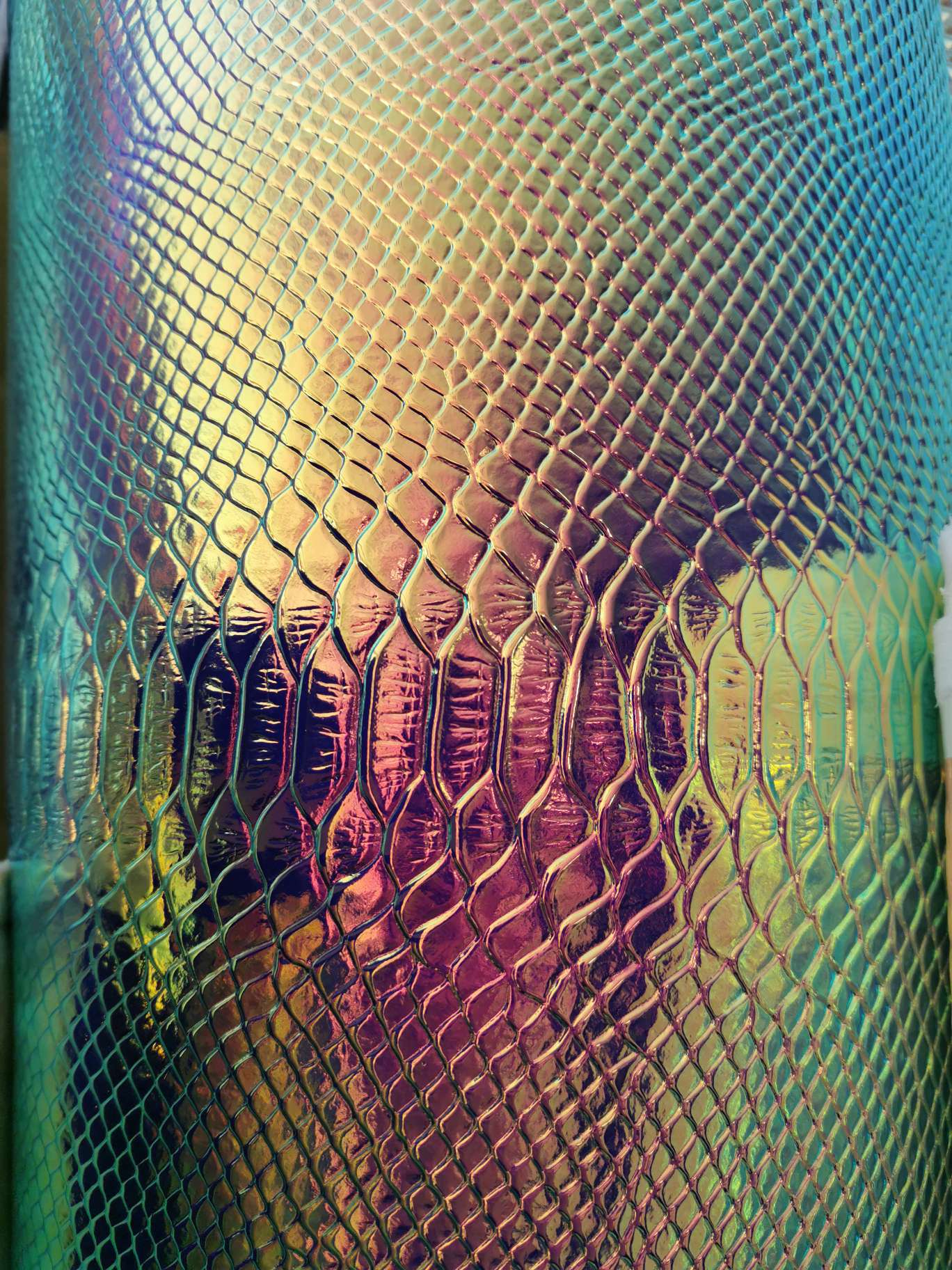 炫彩蛇纹白底实物图