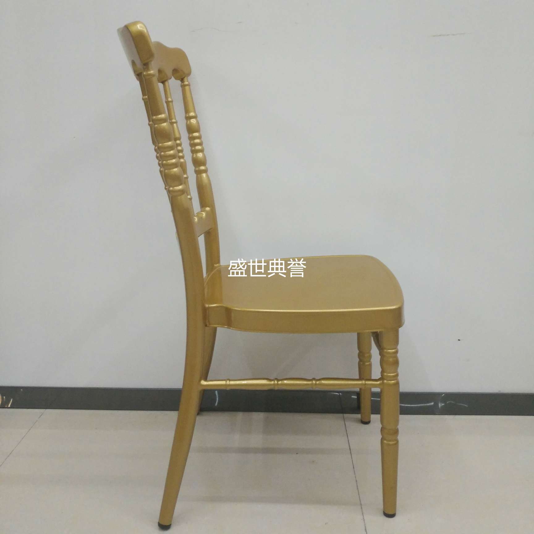 三亚度假酒店户外婚礼竹节椅饭店宴会厅铝合金椅子外贸婚庆皇冠椅详情图3