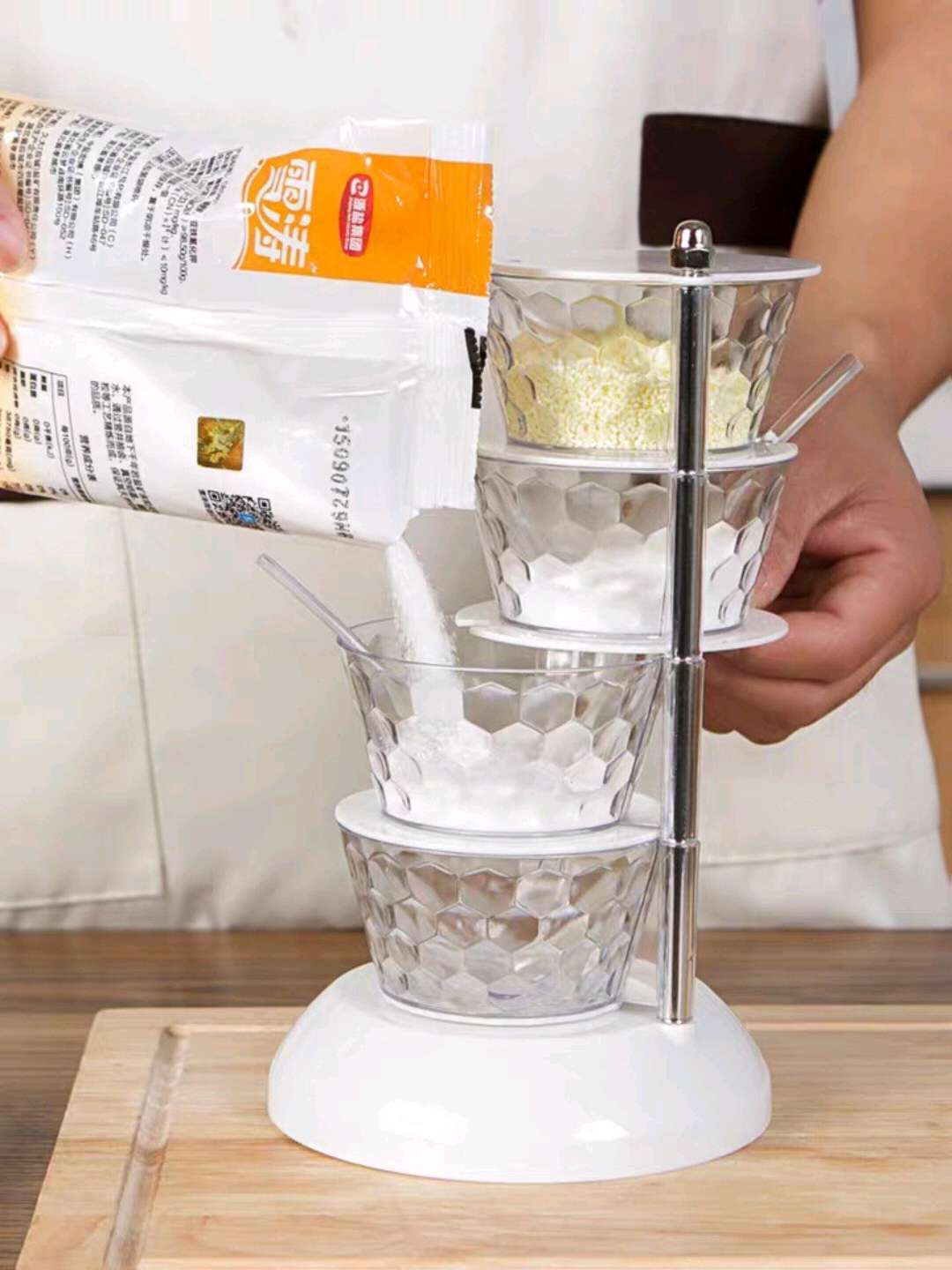 Vertical rotating spice box Multi-layer crystal plastic spice bottle Household Creative spice rack Kitchen ingredients
Tel :13958405818 undefined