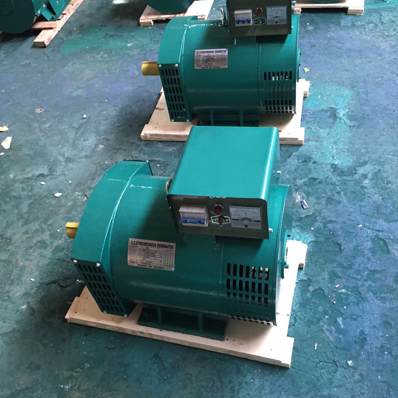 20千瓦铜线同步发电机白底实物图