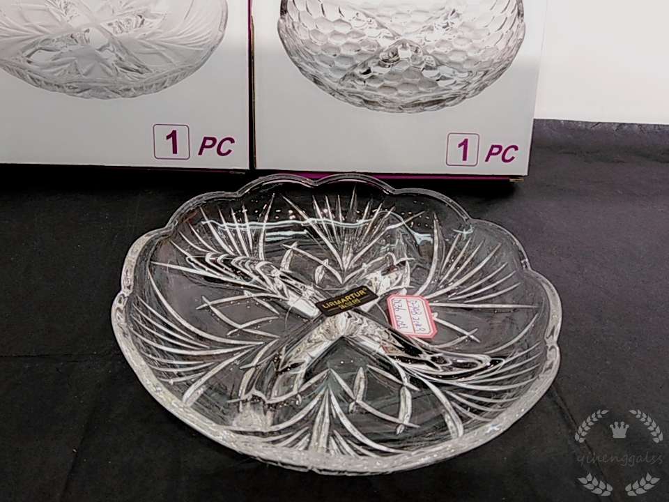 Yiheng Glass Four-compartment circular transparent glass Fruit Platter 74 Application Scenario