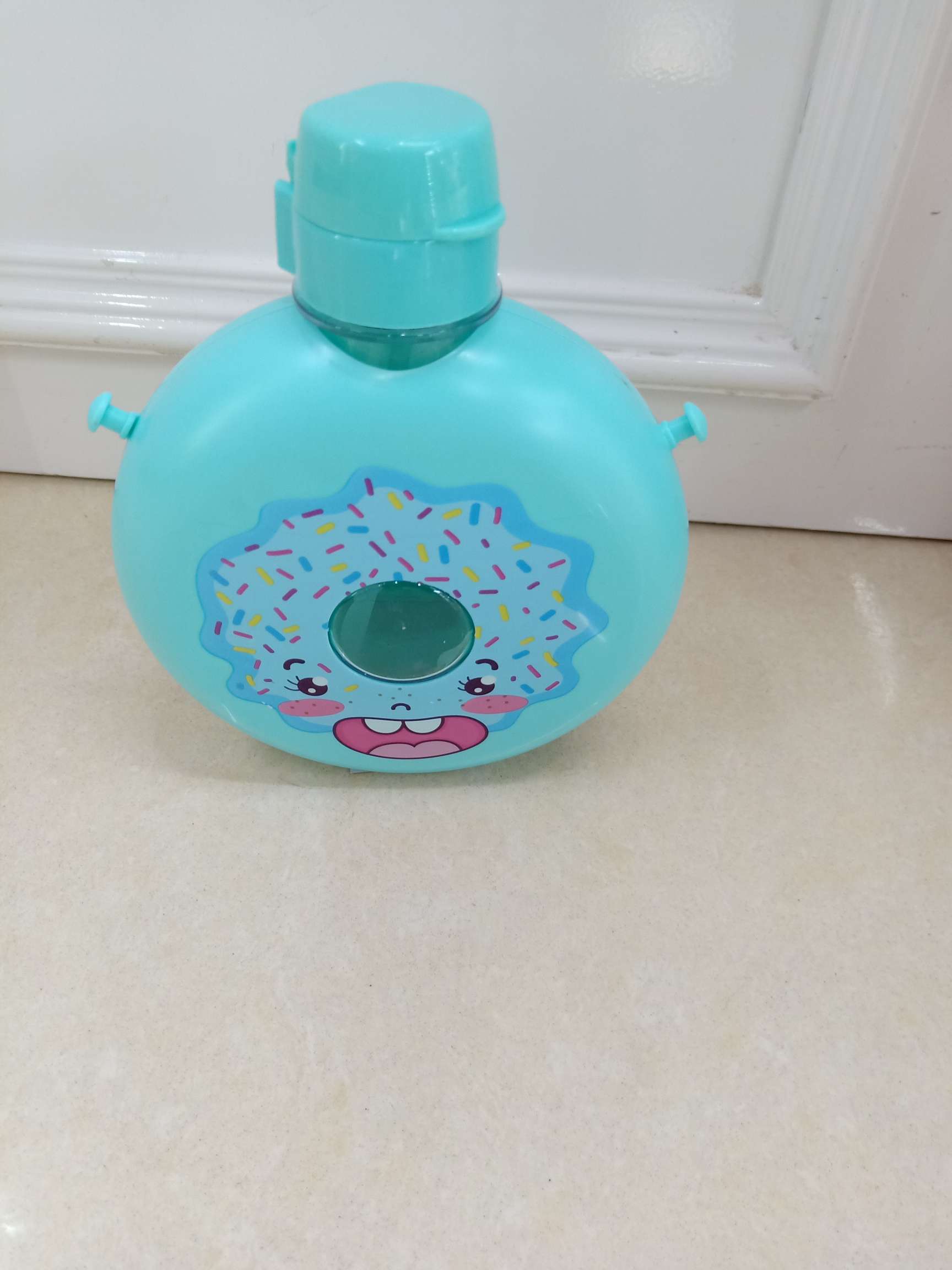Donut pattern water bottle with straw