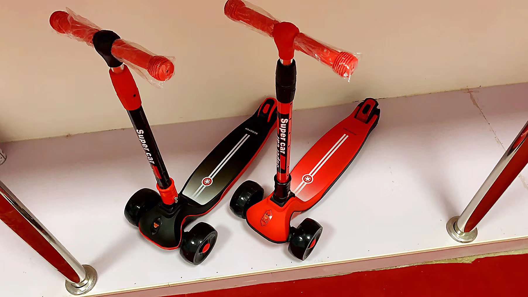 New and cool folding meter-high scooter details Picture