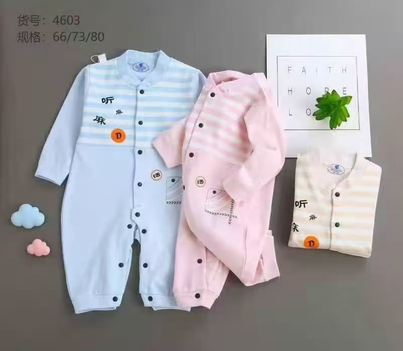 彩棉拼接两用档连体新生儿宝宝爬服详情图3