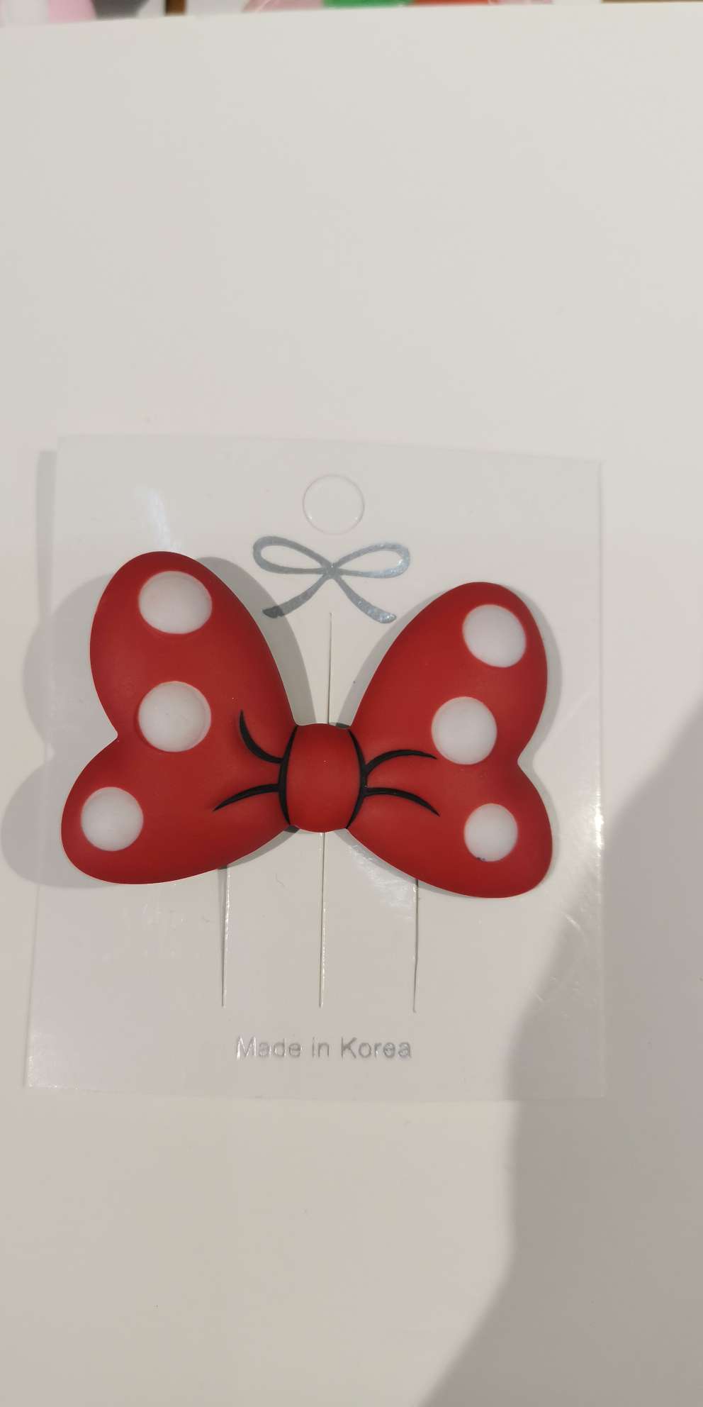 Red bow tie, a popular acrylic accessory on the Internet Specification image