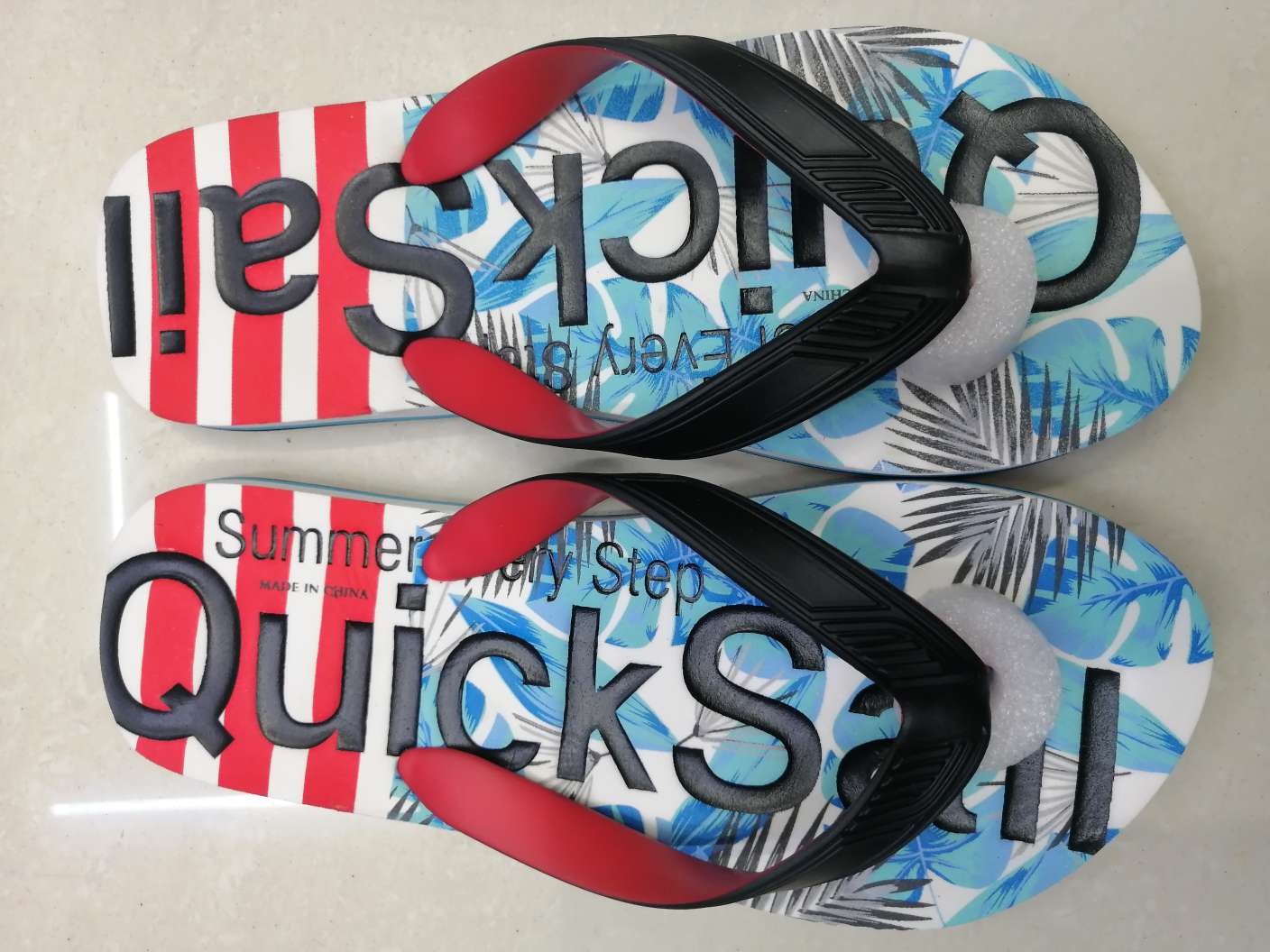 YF一帆鞋业，经典百搭舒适不挤脚男女沙滩鞋经典百搭舒适多维码家居拖鞋253432详情1