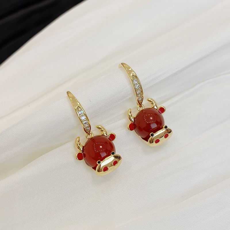 Year of the Ox earrings National tide network Ox ear earrings 2020 This year of the Ox new ear drop calf short year wind